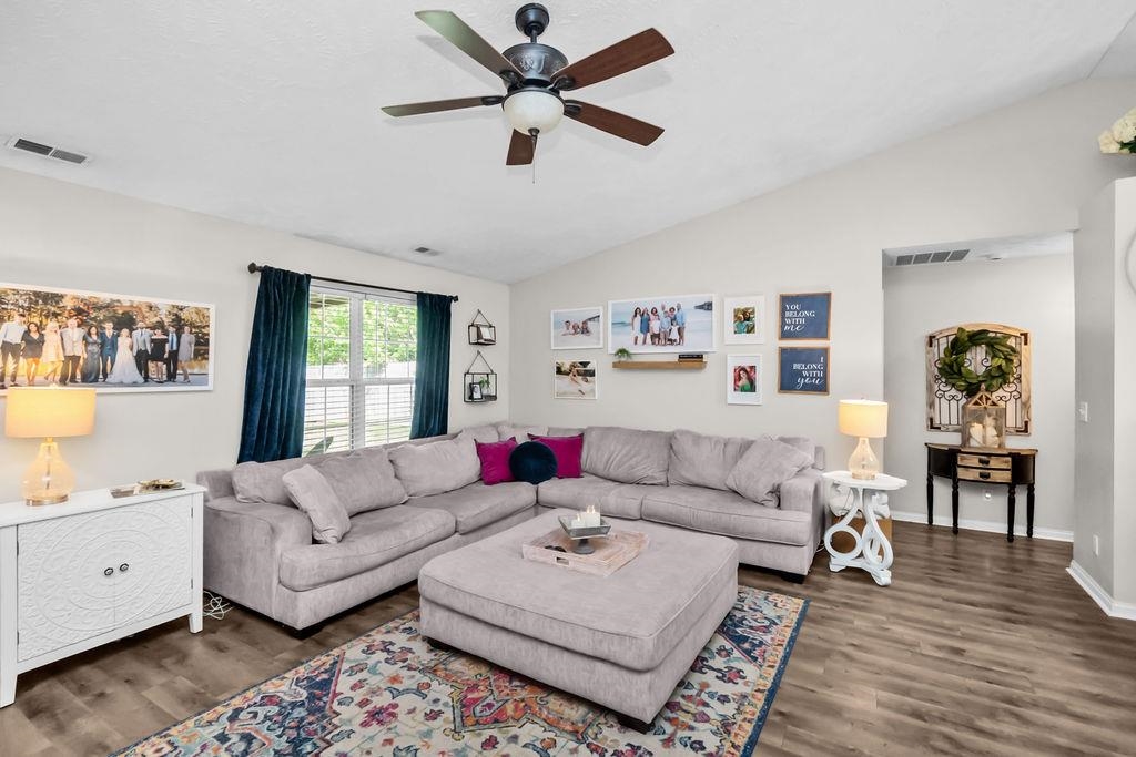 4032 Reliant Circle, Owensboro, Kentucky 42301, 3 Bedrooms Bedrooms, ,2 BathroomsBathrooms,Single Family Residence,For Sale,Reliant Circle,94582