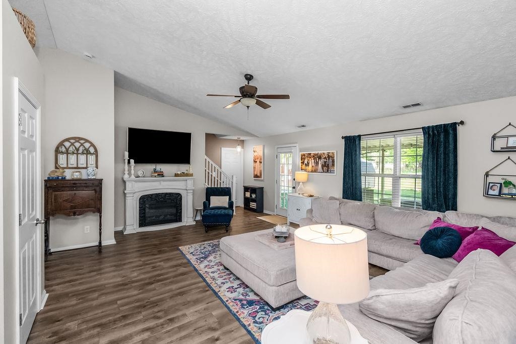 4032 Reliant Circle, Owensboro, Kentucky 42301, 3 Bedrooms Bedrooms, ,2 BathroomsBathrooms,Single Family Residence,For Sale,Reliant Circle,94582