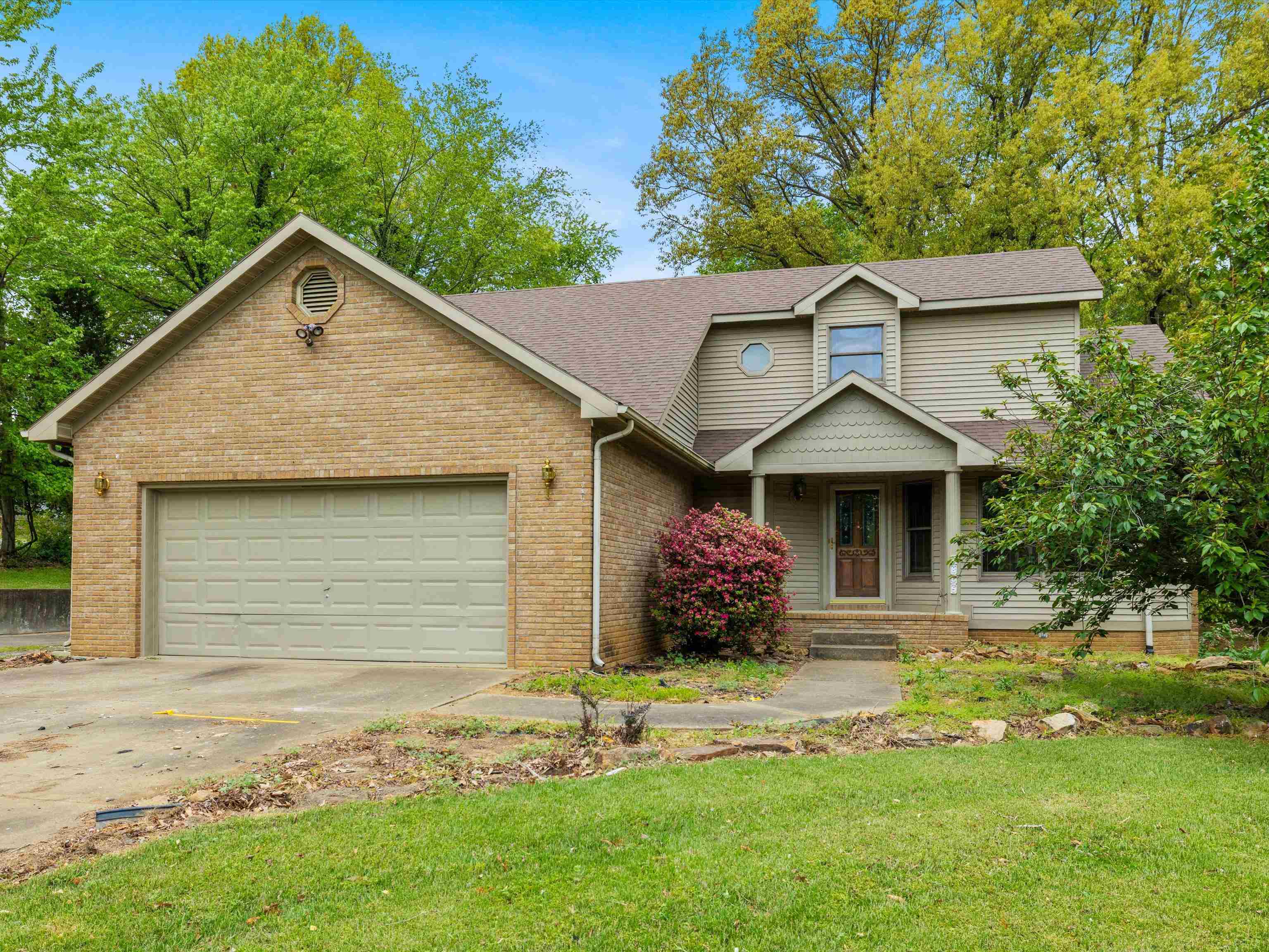 1835 Hacienda Lane, Owensboro, Kentucky 42303, 4 Bedrooms Bedrooms, ,3 BathroomsBathrooms,Single Family Residence,For Sale,Hacienda Lane,94587