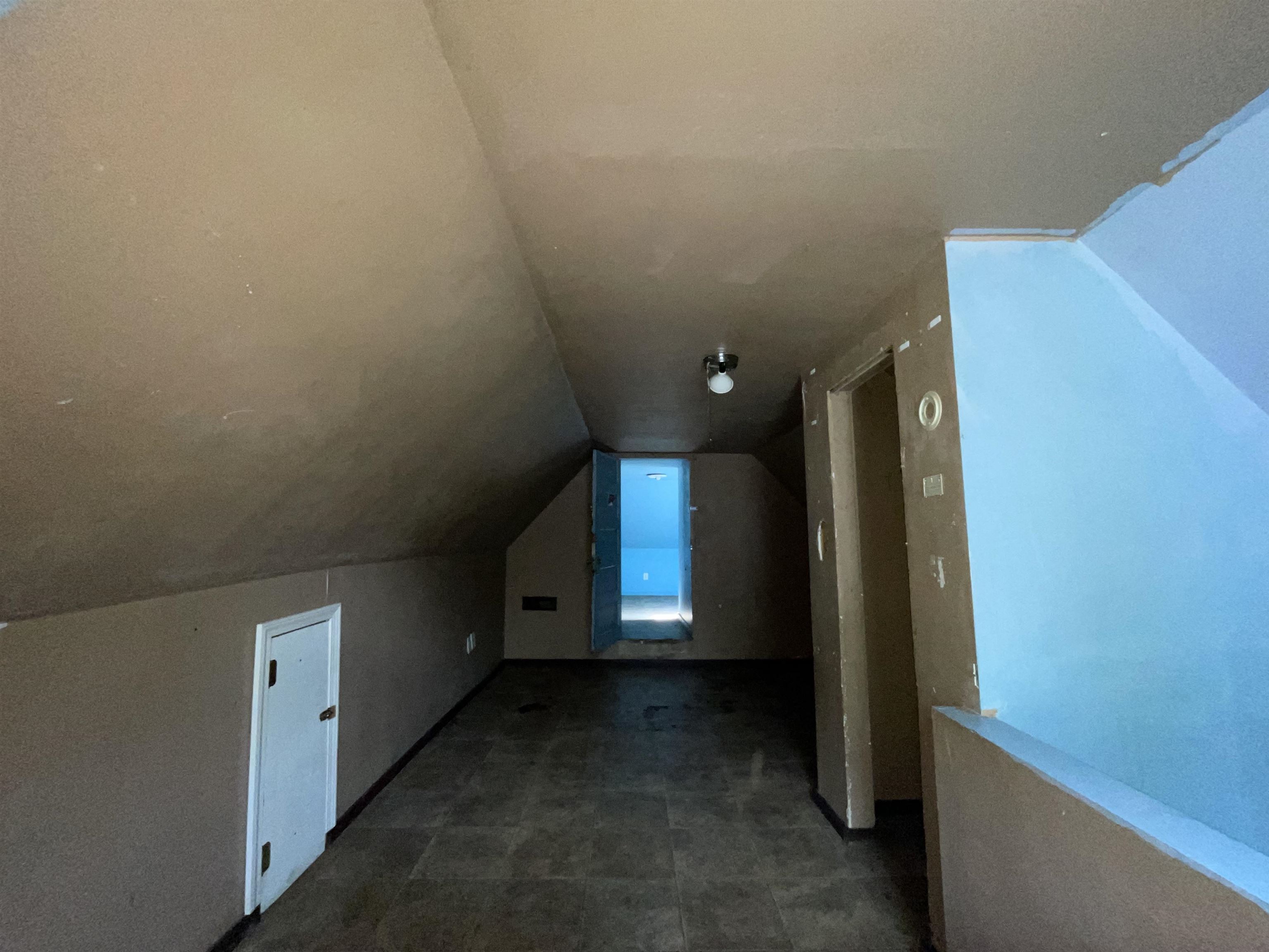 911 W 2nd St, Owensboro, Kentucky 42301, 3 Bedrooms Bedrooms, ,1 BathroomBathrooms,Single Family Residence,For Sale,W 2nd St,94591