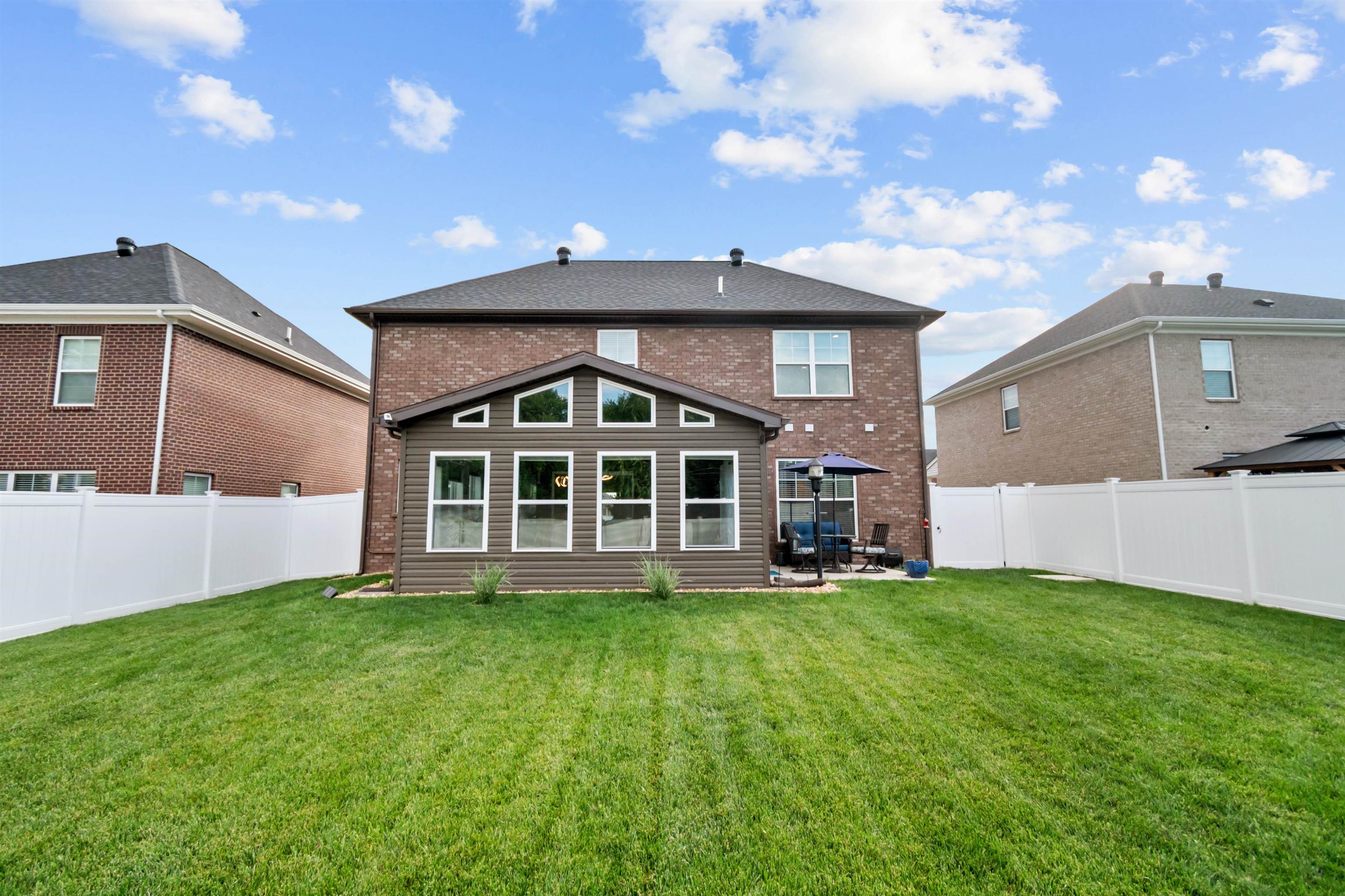 3810 Little Bluestem Drive, Owensboro, Kentucky 42303-8302, 4 Bedrooms Bedrooms, ,2 BathroomsBathrooms,Single Family Residence,For Sale,Little Bluestem Drive,94605