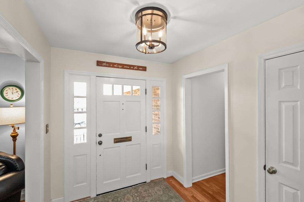 2028 Crestwood Dr, Owensboro, Kentucky 42301, 3 Bedrooms Bedrooms, ,2 BathroomsBathrooms,Single Family Residence,For Sale,Crestwood Dr,94606