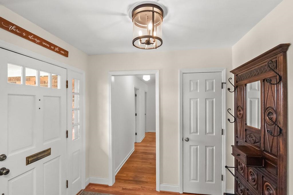 2028 Crestwood Dr, Owensboro, Kentucky 42301, 3 Bedrooms Bedrooms, ,2 BathroomsBathrooms,Single Family Residence,For Sale,Crestwood Dr,94606