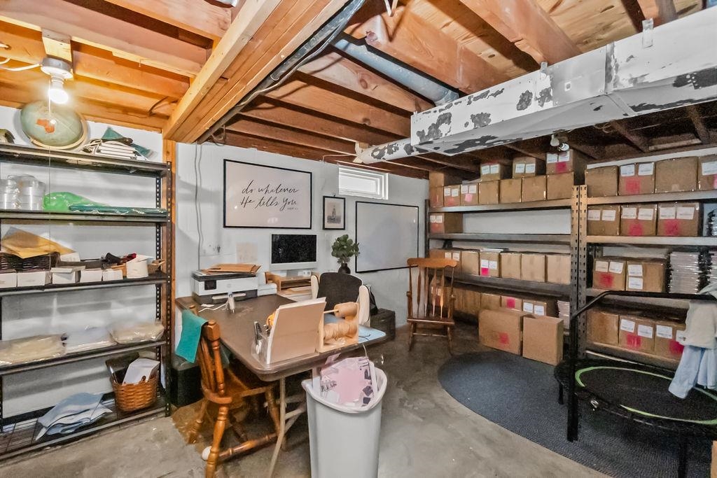 2028 Crestwood Dr, Owensboro, Kentucky 42301, 3 Bedrooms Bedrooms, ,2 BathroomsBathrooms,Single Family Residence,For Sale,Crestwood Dr,94606