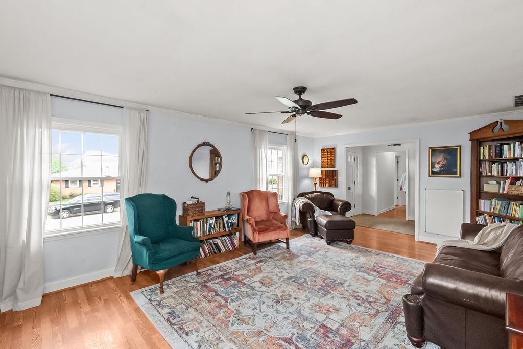 2028 Crestwood Dr, Owensboro, Kentucky 42301, 3 Bedrooms Bedrooms, ,2 BathroomsBathrooms,Single Family Residence,For Sale,Crestwood Dr,94606