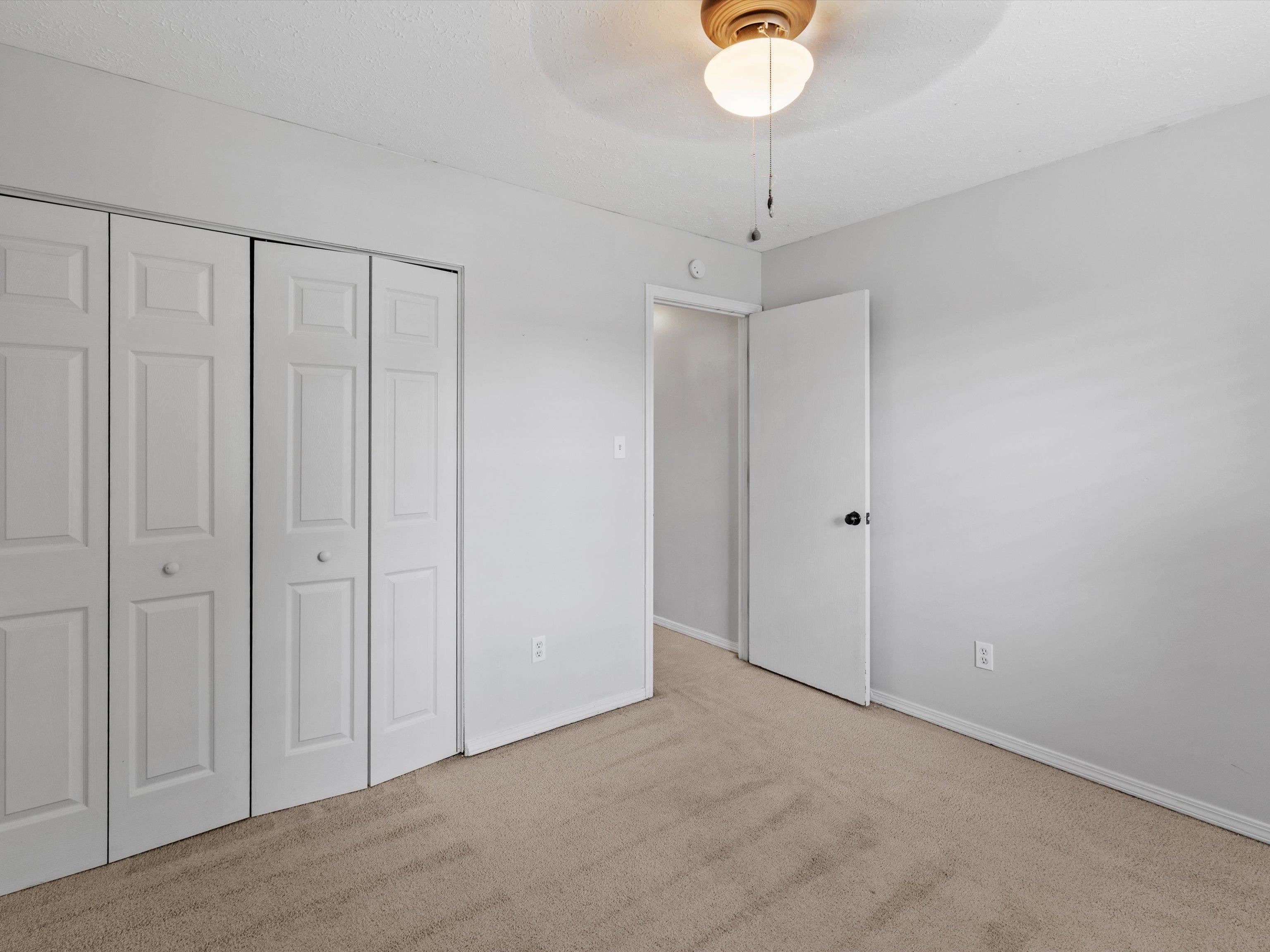 2447 Thornton Ave, Owensboro, Kentucky 42301, 3 Bedrooms Bedrooms, ,2 BathroomsBathrooms,Single Family Residence,For Sale,Thornton Ave,94611