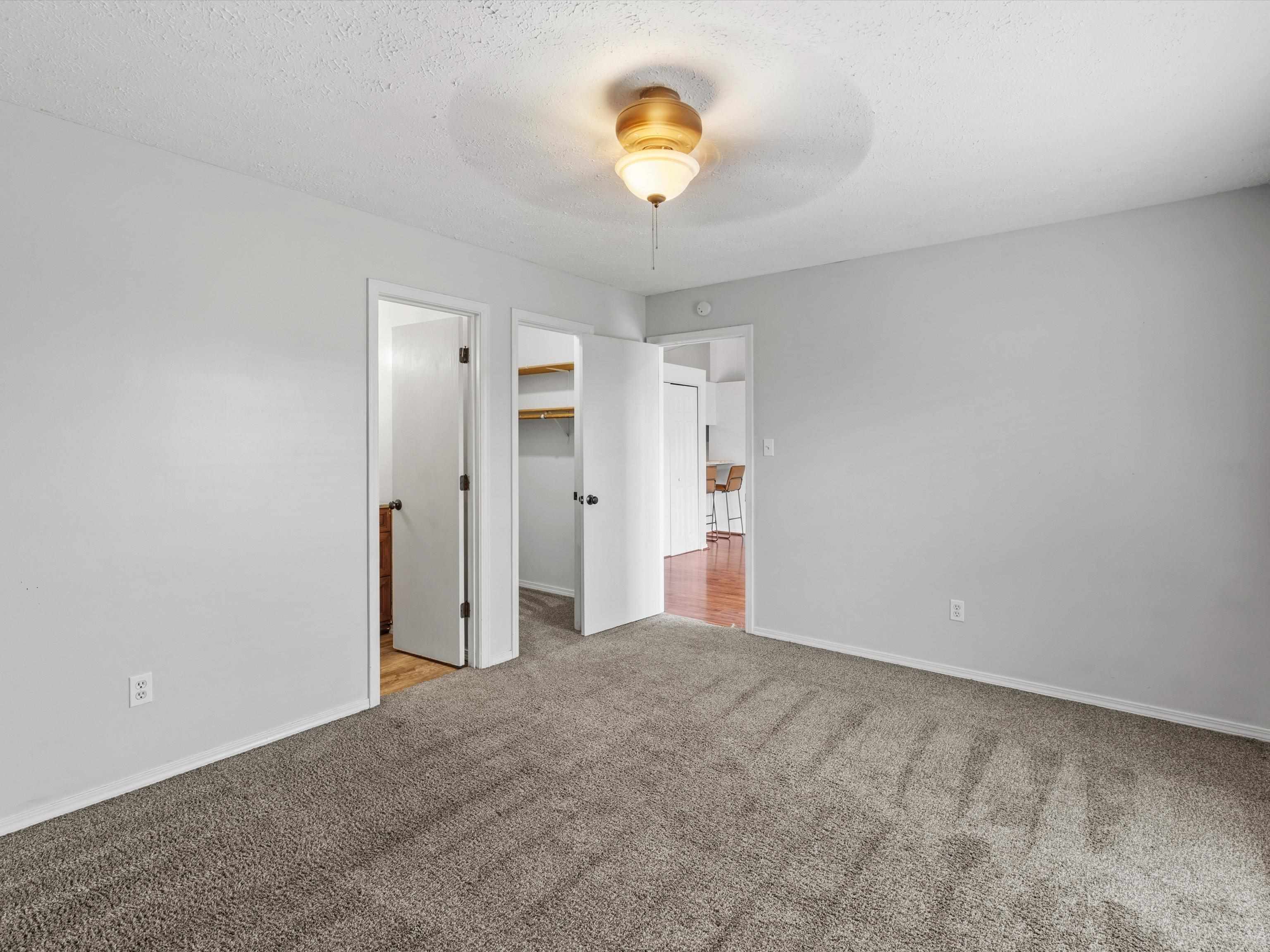 2447 Thornton Ave, Owensboro, Kentucky 42301, 3 Bedrooms Bedrooms, ,2 BathroomsBathrooms,Single Family Residence,For Sale,Thornton Ave,94611