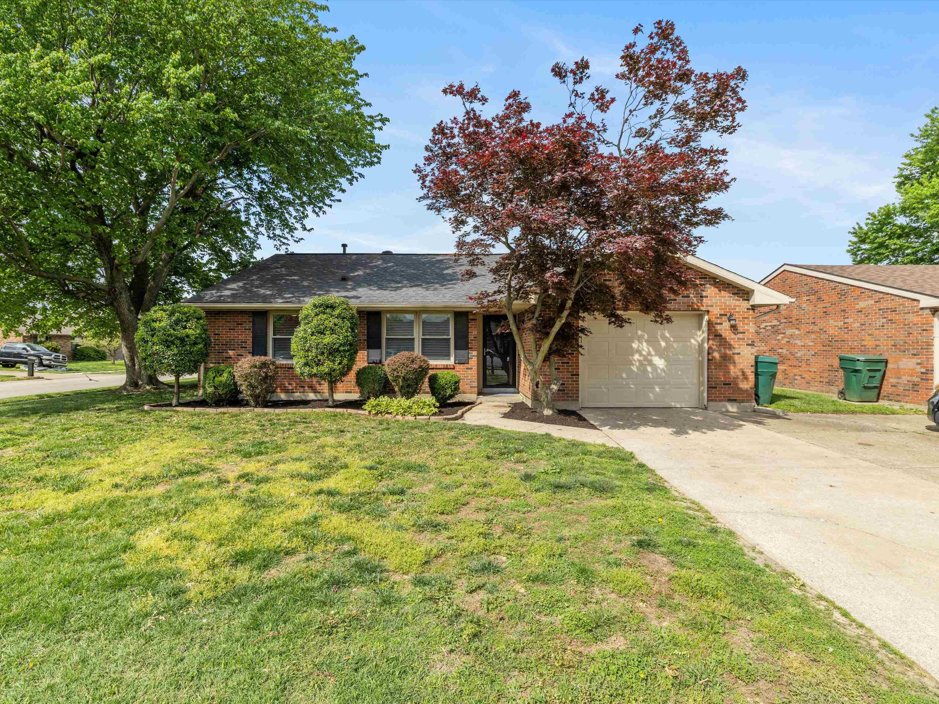 2447 Thornton Ave, Owensboro, Kentucky 42301, 3 Bedrooms Bedrooms, ,2 BathroomsBathrooms,Single Family Residence,For Sale,Thornton Ave,94611