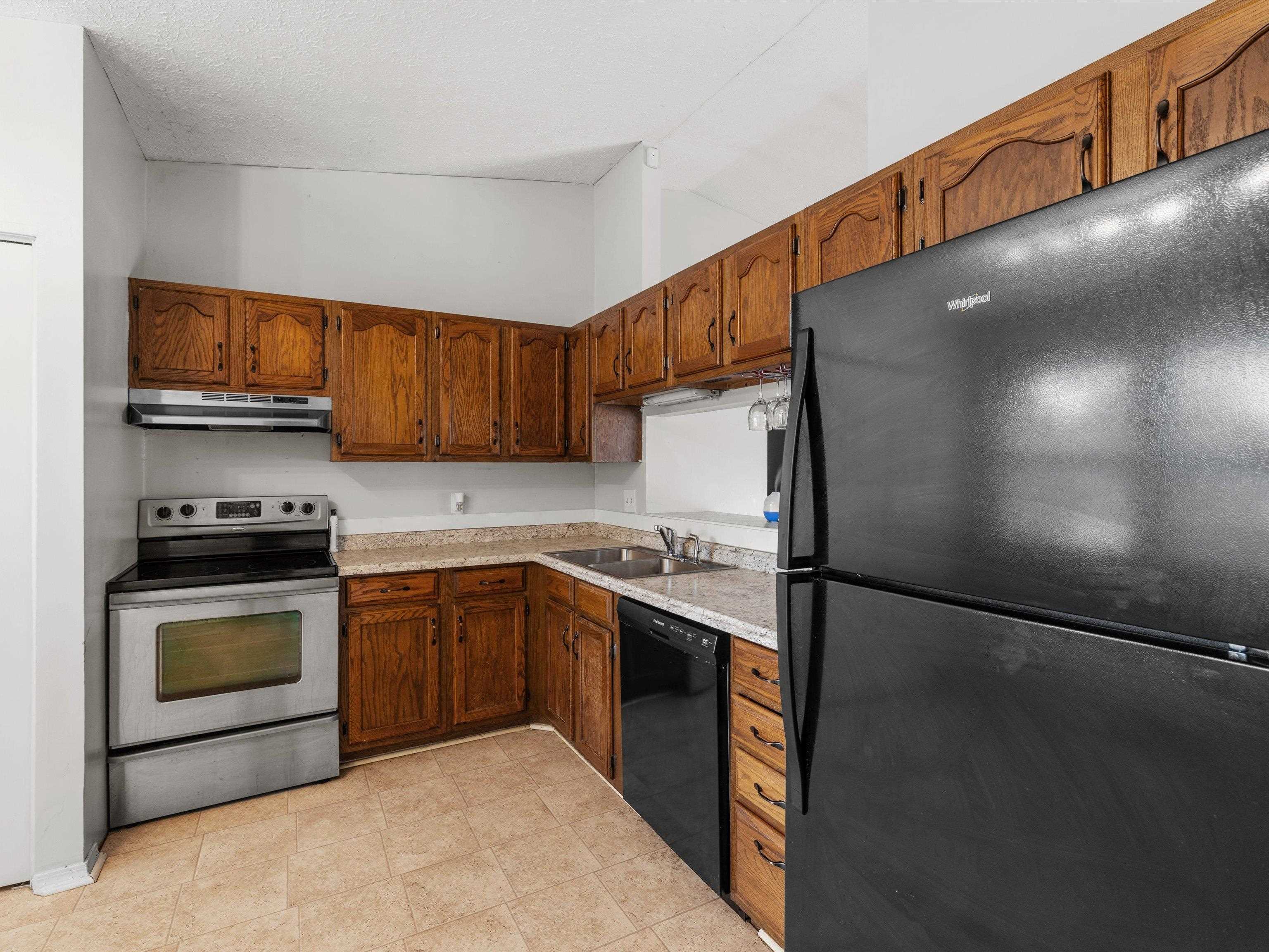 2447 Thornton Ave, Owensboro, Kentucky 42301, 3 Bedrooms Bedrooms, ,2 BathroomsBathrooms,Single Family Residence,For Sale,Thornton Ave,94611