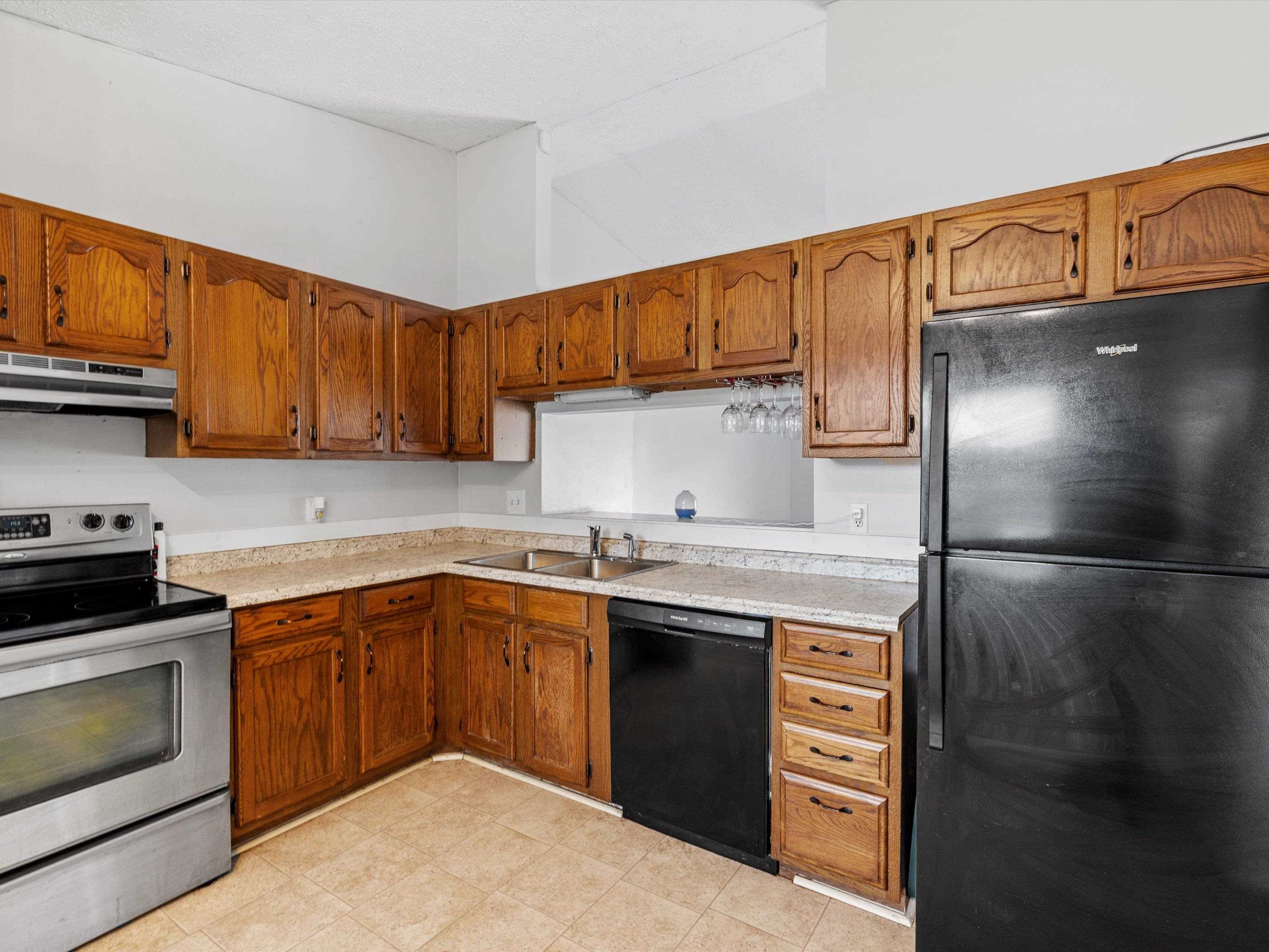 2447 Thornton Ave, Owensboro, Kentucky 42301, 3 Bedrooms Bedrooms, ,2 BathroomsBathrooms,Single Family Residence,For Sale,Thornton Ave,94611