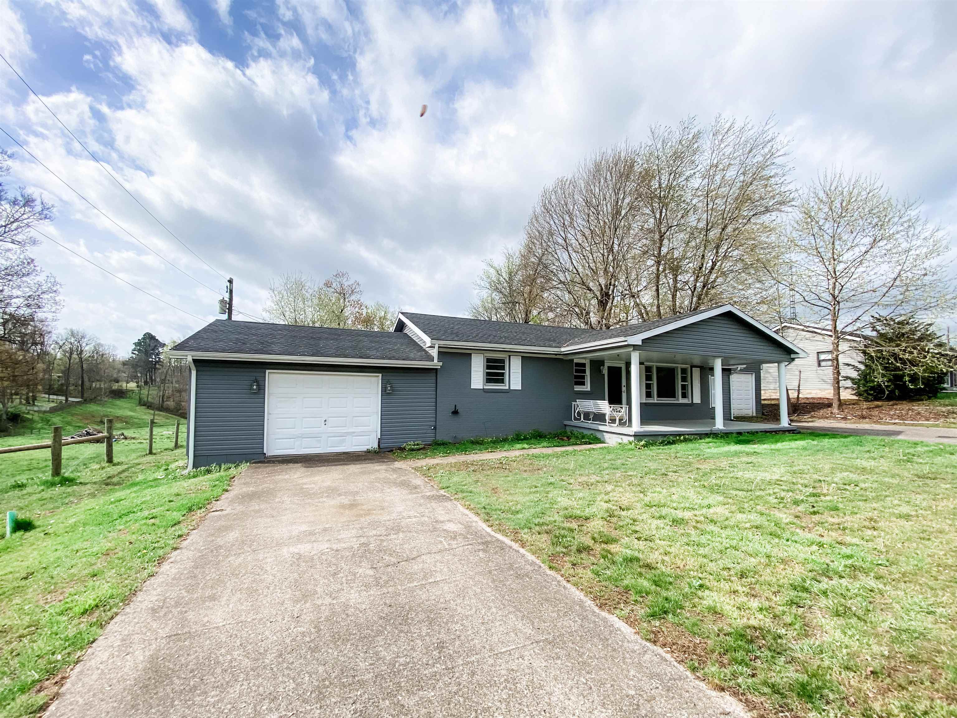 1526 State Route 176, Greenville, Kentucky 42345, 5 Bedrooms Bedrooms, ,3 BathroomsBathrooms,Single Family Residence,For Sale,State Route 176,94612