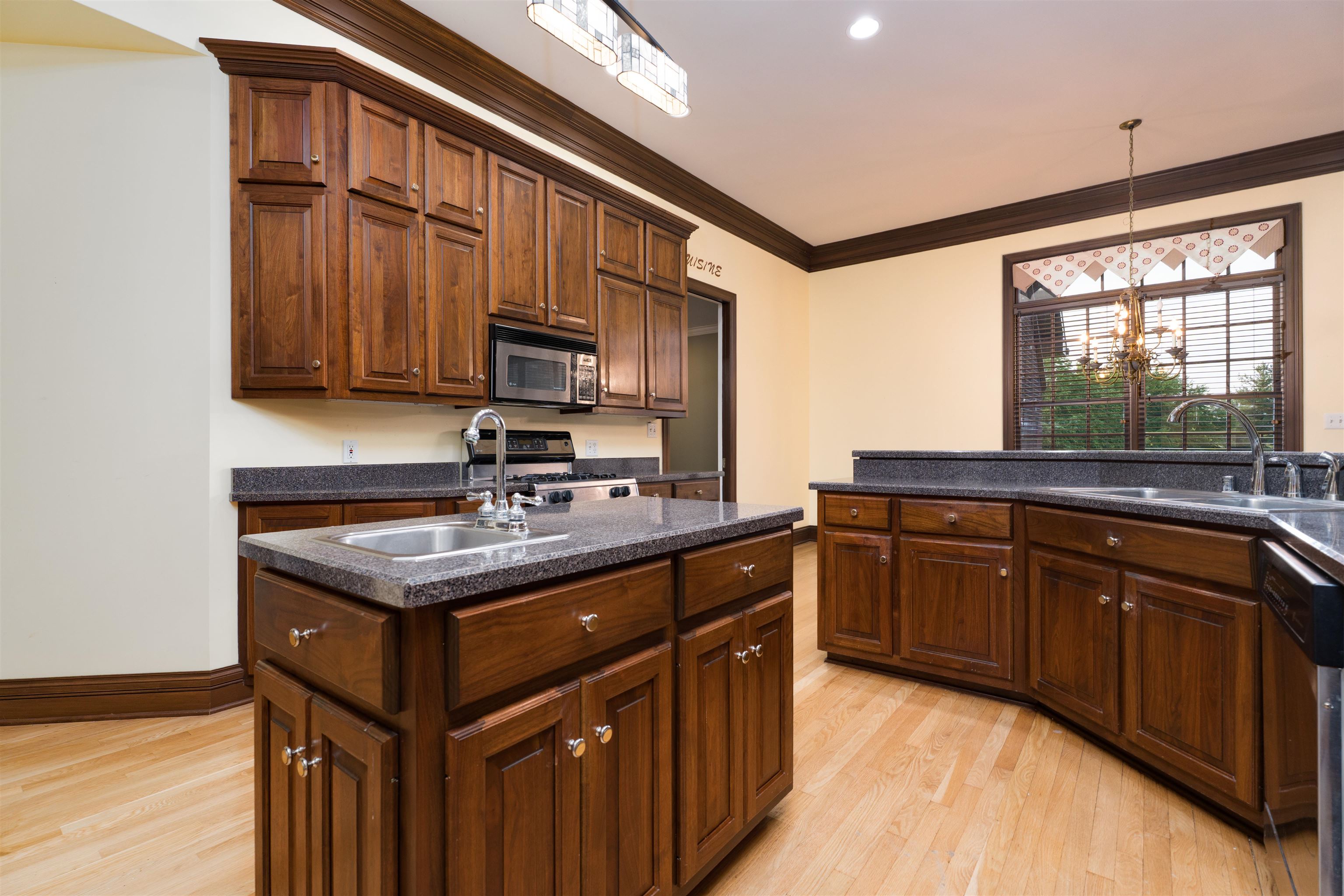 6681 Waterford Place, Owensboro, Kentucky 42303, 3 Bedrooms Bedrooms, ,3 BathroomsBathrooms,Single Family Residence,For Sale,Waterford Place,94613