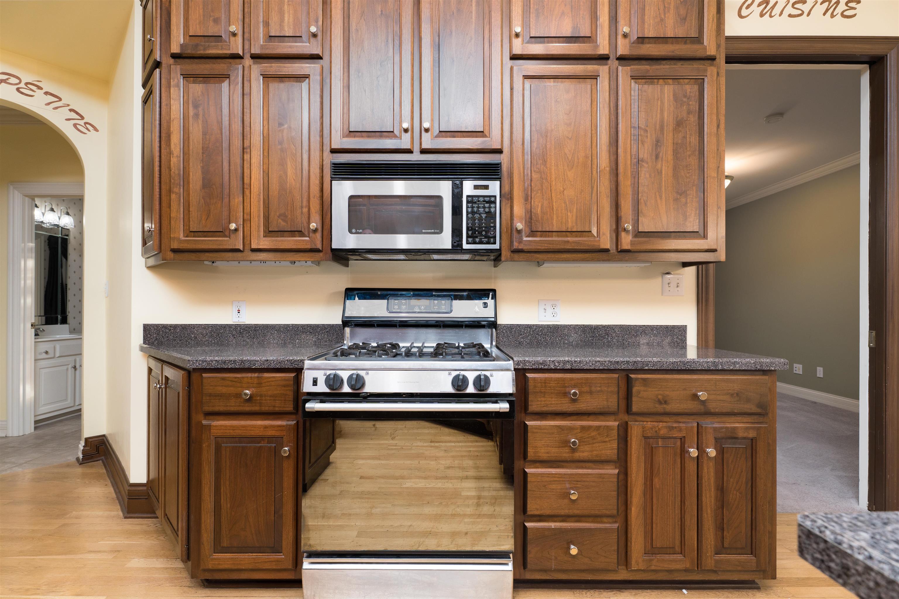 6681 Waterford Place, Owensboro, Kentucky 42303, 3 Bedrooms Bedrooms, ,3 BathroomsBathrooms,Single Family Residence,For Sale,Waterford Place,94613