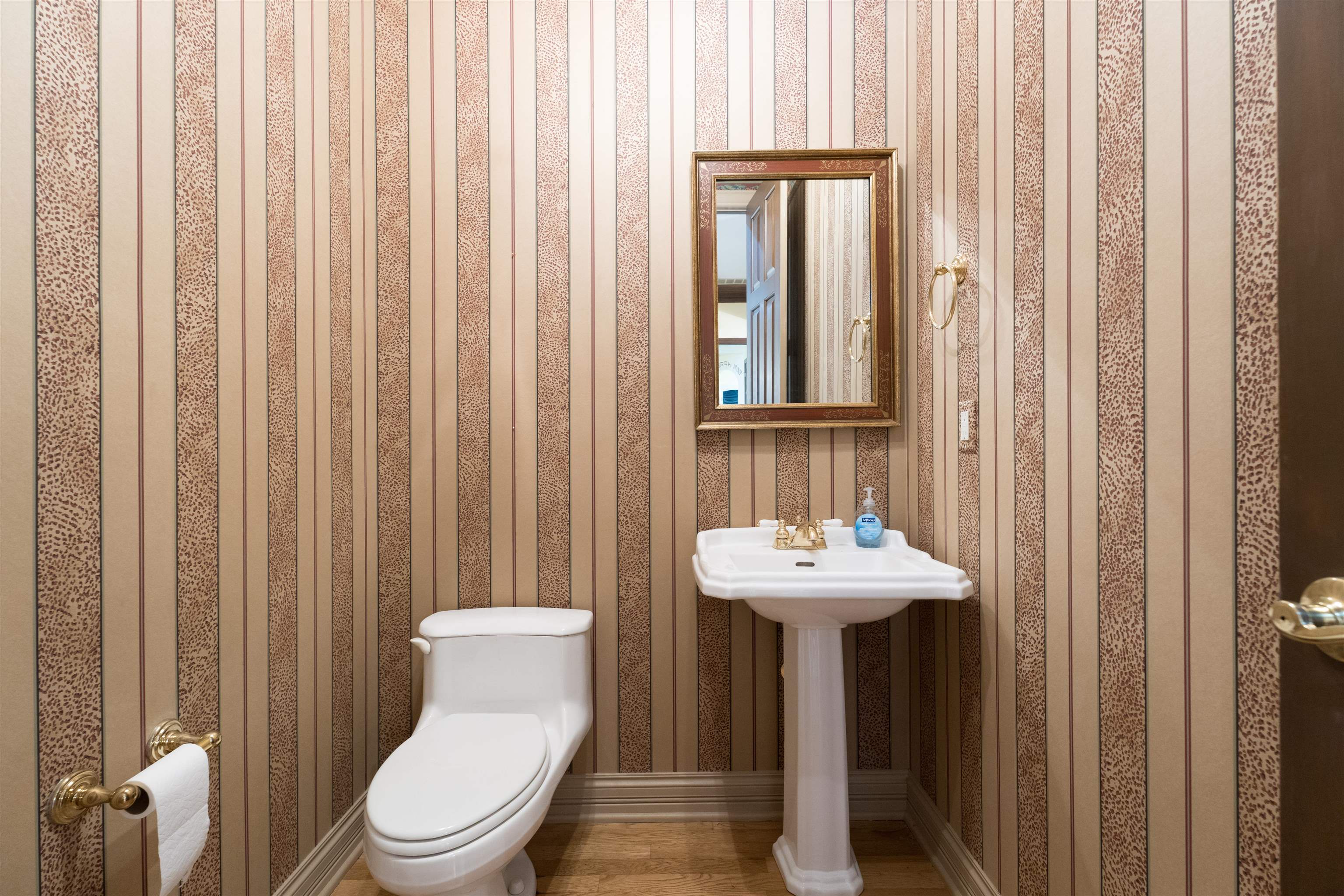 6681 Waterford Place, Owensboro, Kentucky 42303, 3 Bedrooms Bedrooms, ,3 BathroomsBathrooms,Single Family Residence,For Sale,Waterford Place,94613