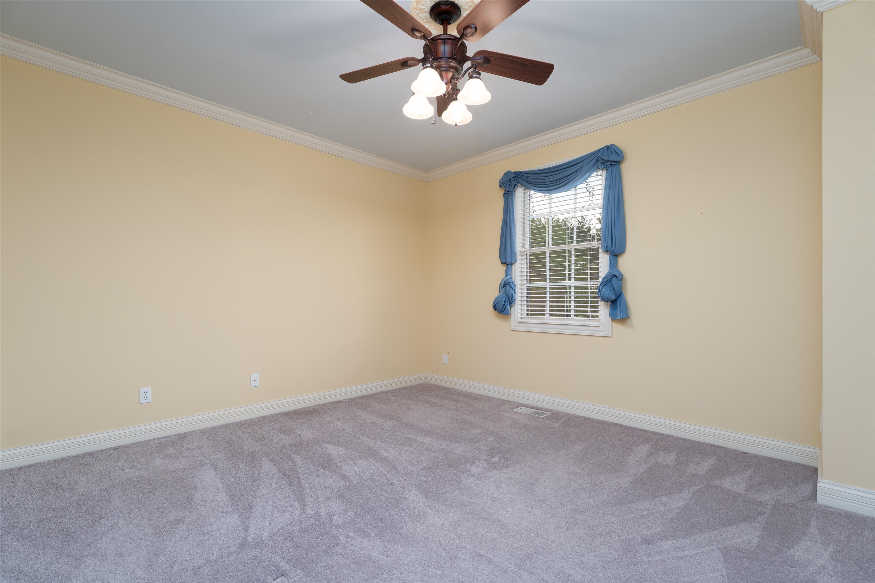 6681 Waterford Place, Owensboro, Kentucky 42303, 3 Bedrooms Bedrooms, ,3 BathroomsBathrooms,Single Family Residence,For Sale,Waterford Place,94613