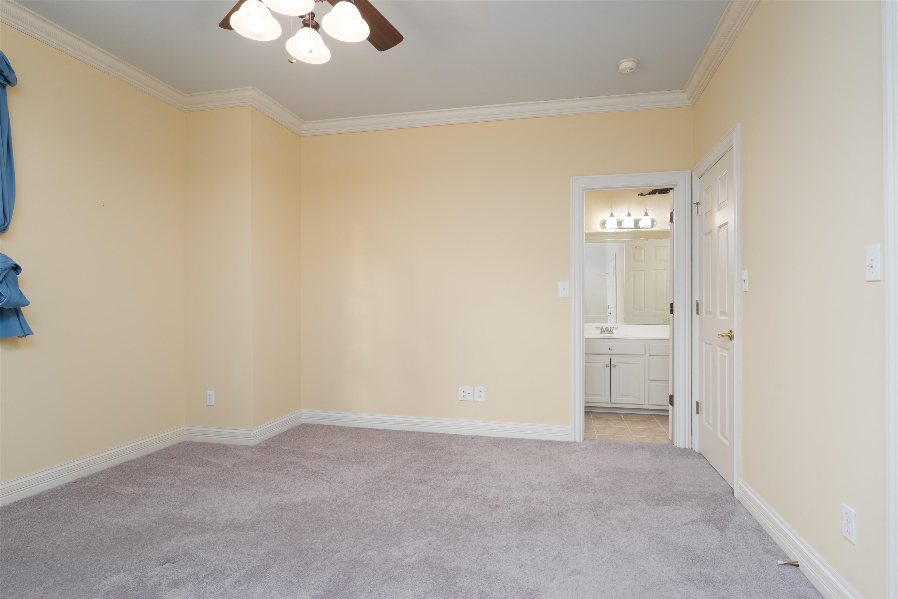 6681 Waterford Place, Owensboro, Kentucky 42303, 3 Bedrooms Bedrooms, ,3 BathroomsBathrooms,Single Family Residence,For Sale,Waterford Place,94613