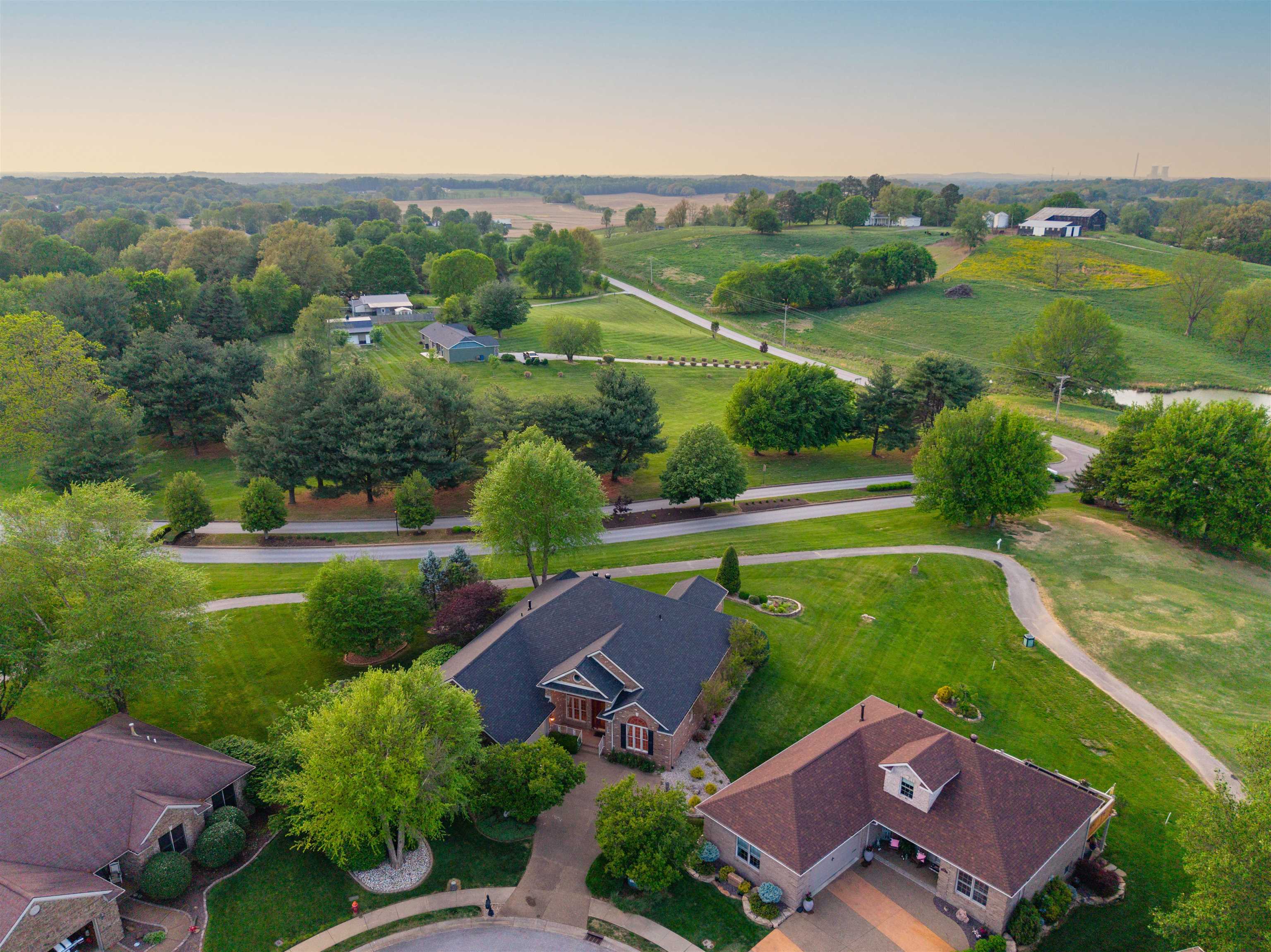 6681 Waterford Place, Owensboro, Kentucky 42303, 3 Bedrooms Bedrooms, ,3 BathroomsBathrooms,Single Family Residence,For Sale,Waterford Place,94613