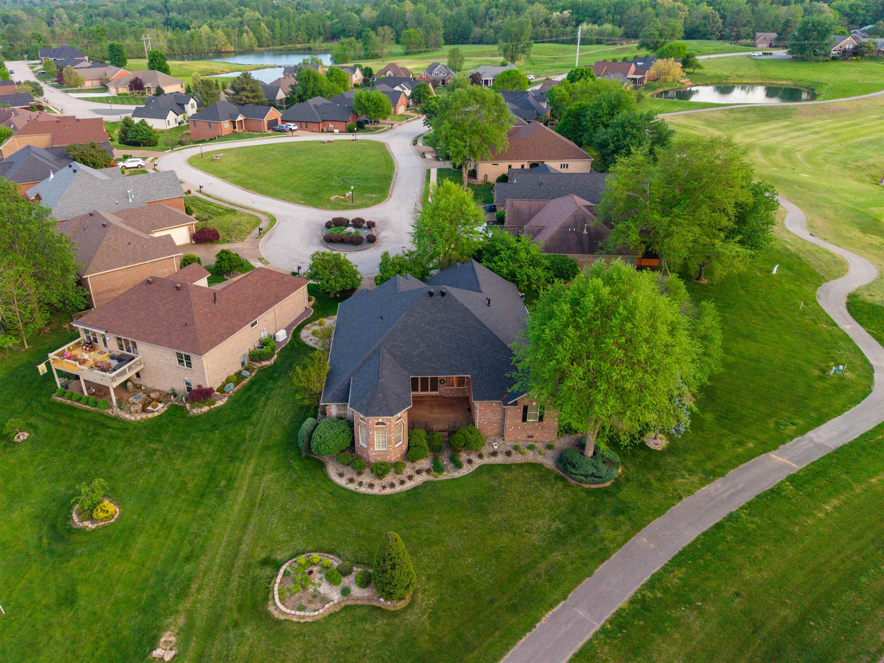 6681 Waterford Place, Owensboro, Kentucky 42303, 3 Bedrooms Bedrooms, ,3 BathroomsBathrooms,Single Family Residence,For Sale,Waterford Place,94613