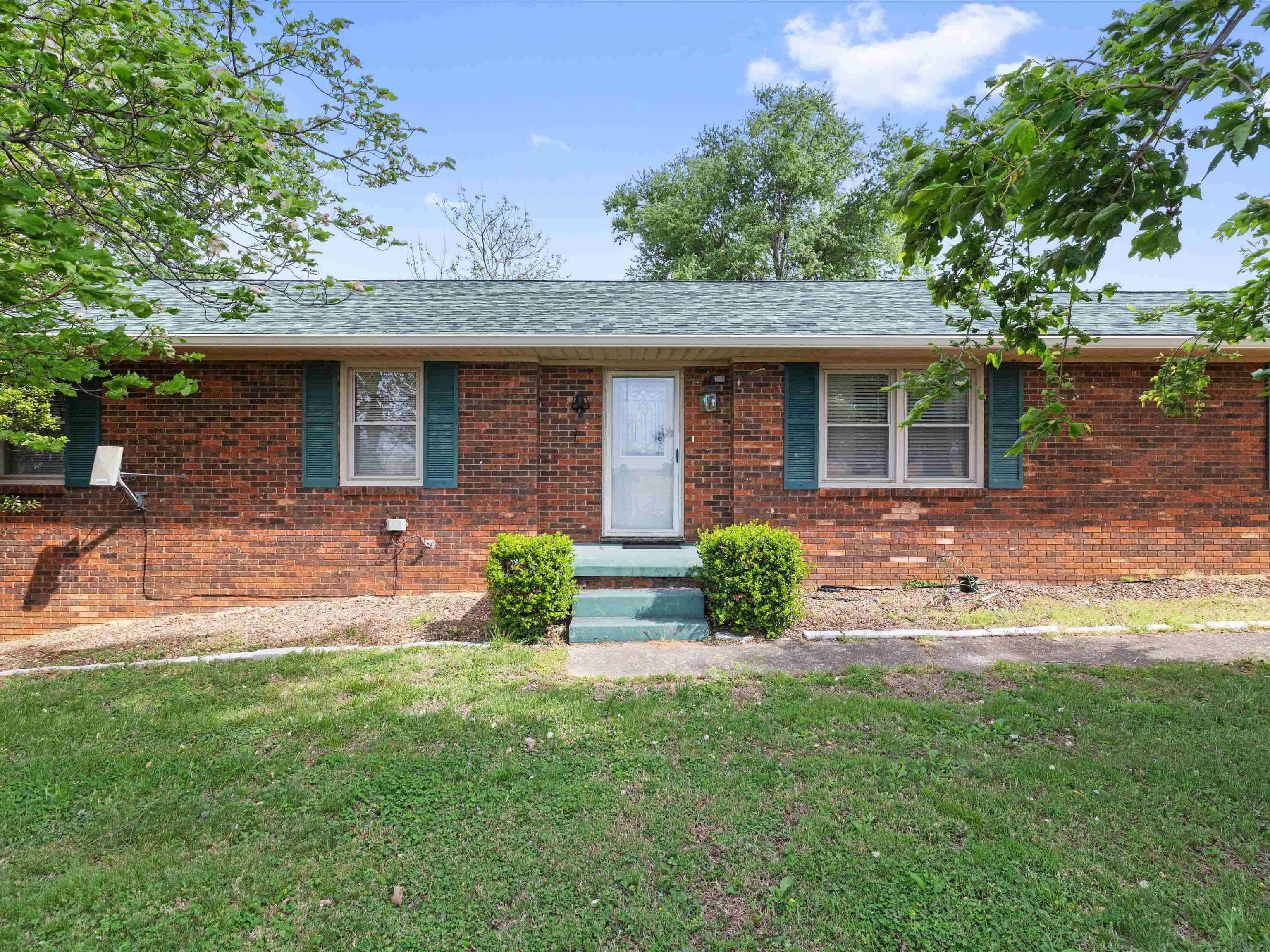 7365 Crooked Creek Rd, Owensboro, Kentucky 42301, 4 Bedrooms Bedrooms, ,2 BathroomsBathrooms,Single Family Residence,For Sale,Crooked Creek Rd,94614