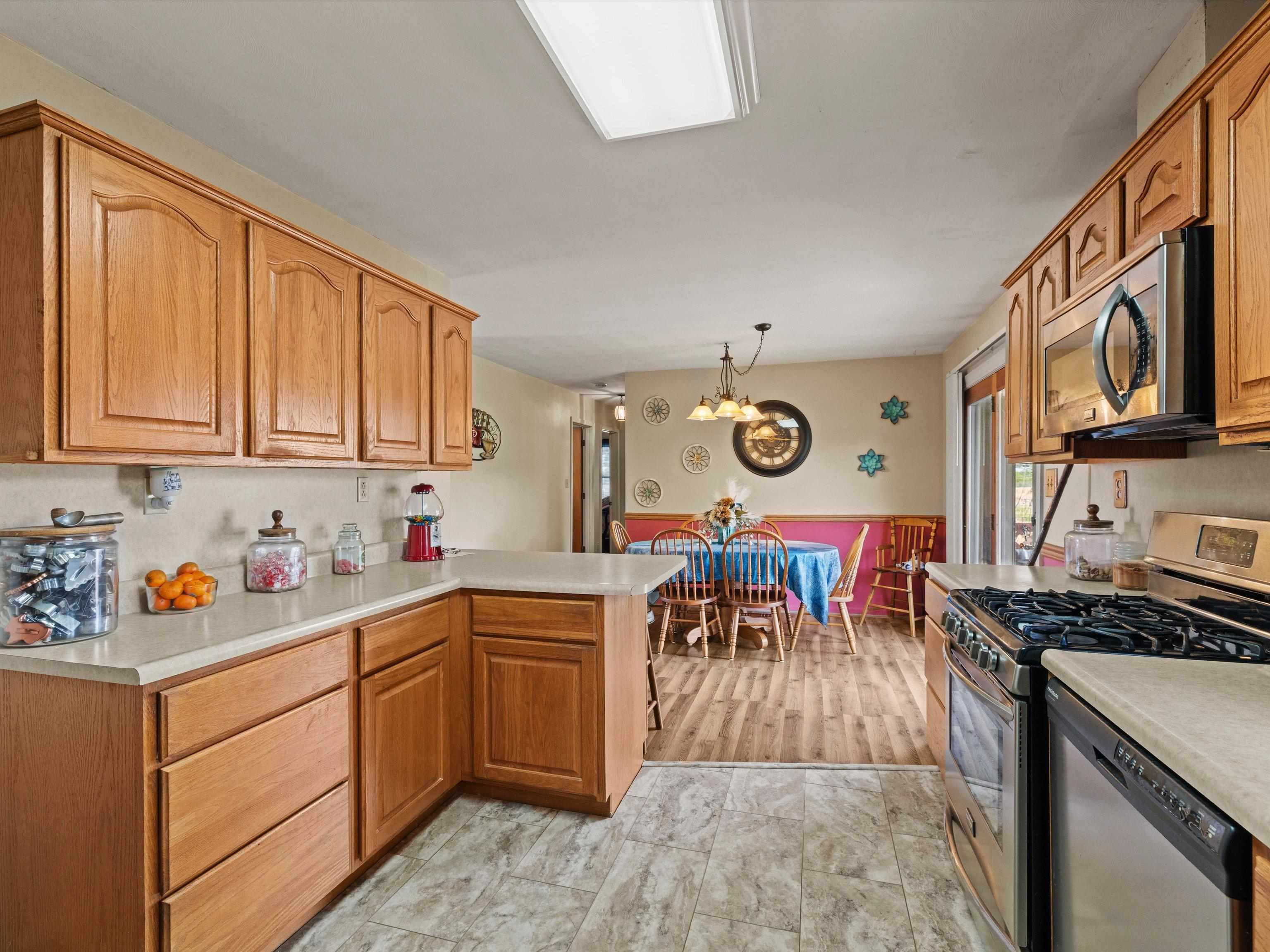 7365 Crooked Creek Rd, Owensboro, Kentucky 42301, 4 Bedrooms Bedrooms, ,2 BathroomsBathrooms,Single Family Residence,For Sale,Crooked Creek Rd,94614