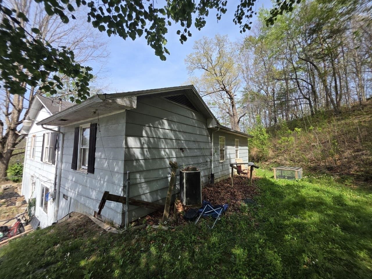 940 Old Corbin Pike Rd., Williamsburg, Kentucky 40769, 3 Bedrooms Bedrooms, ,2 BathroomsBathrooms,Single Family Residence,For Sale,Old Corbin Pike Rd.,94616