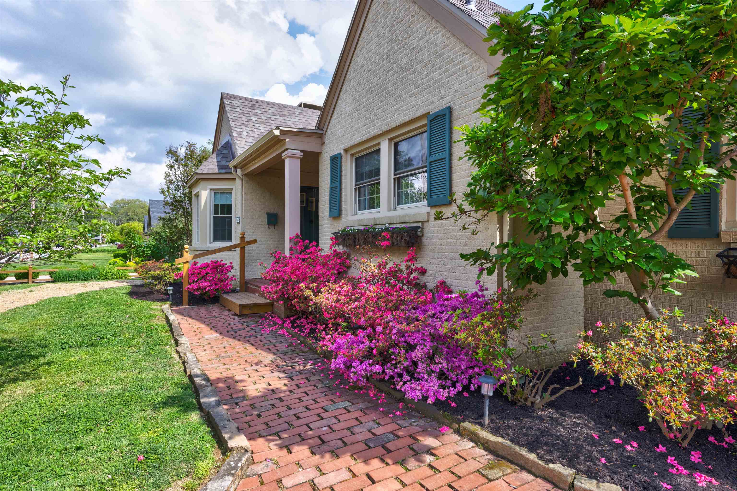 2118 York Drive, Owensboro, Kentucky 42301, 4 Bedrooms Bedrooms, ,2 BathroomsBathrooms,Single Family Residence,For Sale,York Drive,94618