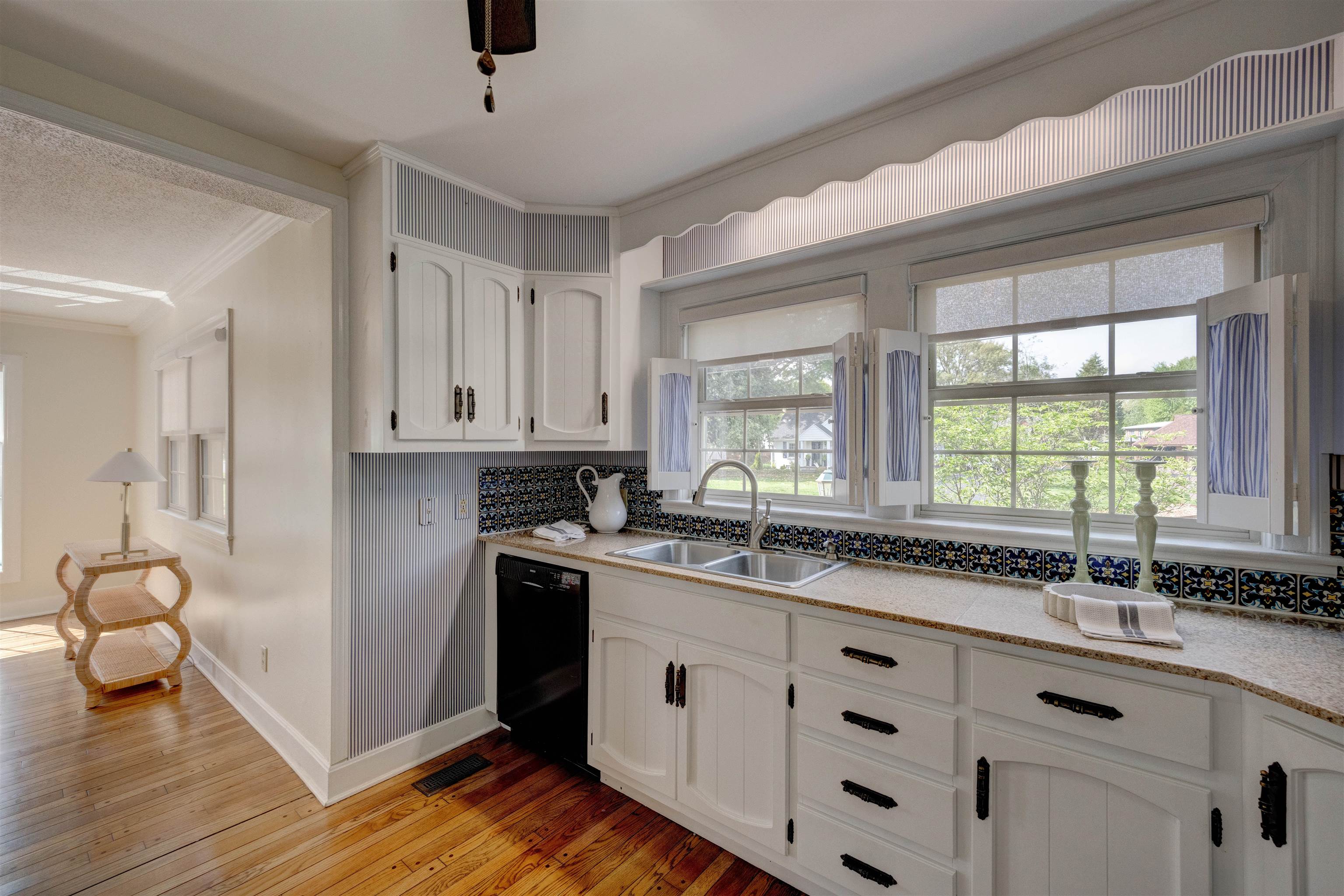 2118 York Drive, Owensboro, Kentucky 42301, 4 Bedrooms Bedrooms, ,2 BathroomsBathrooms,Single Family Residence,For Sale,York Drive,94618