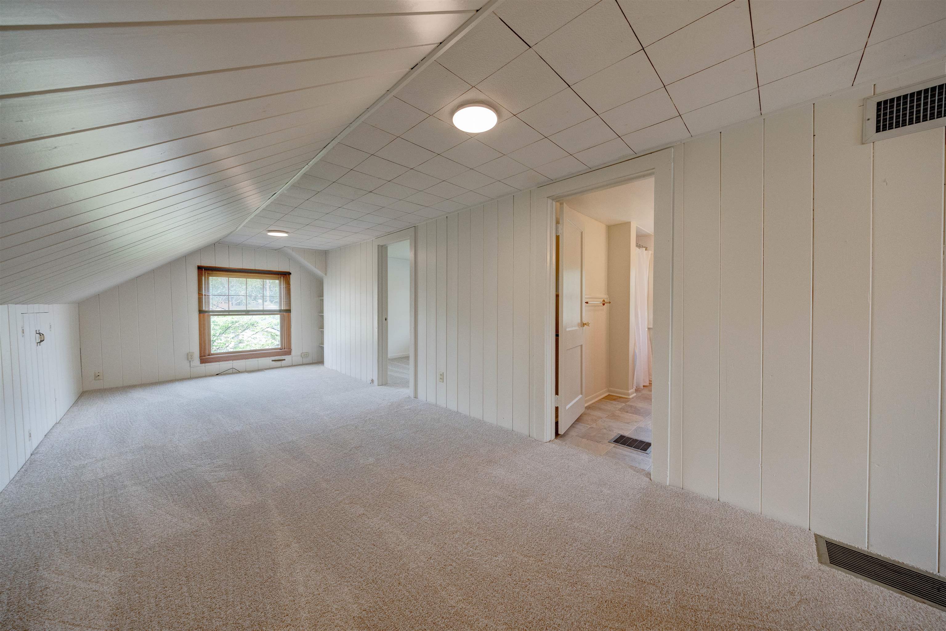 2118 York Drive, Owensboro, Kentucky 42301, 4 Bedrooms Bedrooms, ,2 BathroomsBathrooms,Single Family Residence,For Sale,York Drive,94618