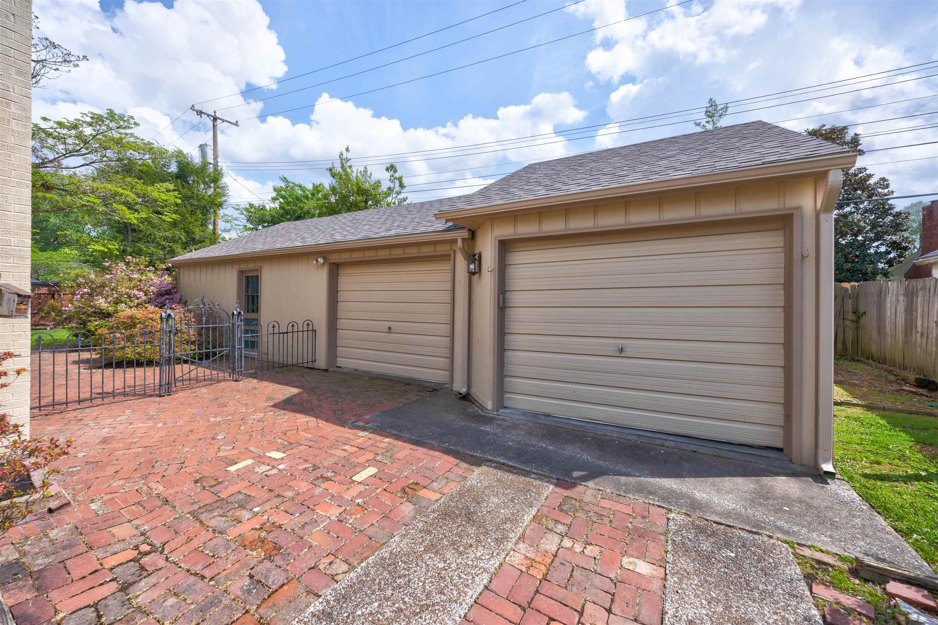 2118 York Drive, Owensboro, Kentucky 42301, 4 Bedrooms Bedrooms, ,2 BathroomsBathrooms,Single Family Residence,For Sale,York Drive,94618