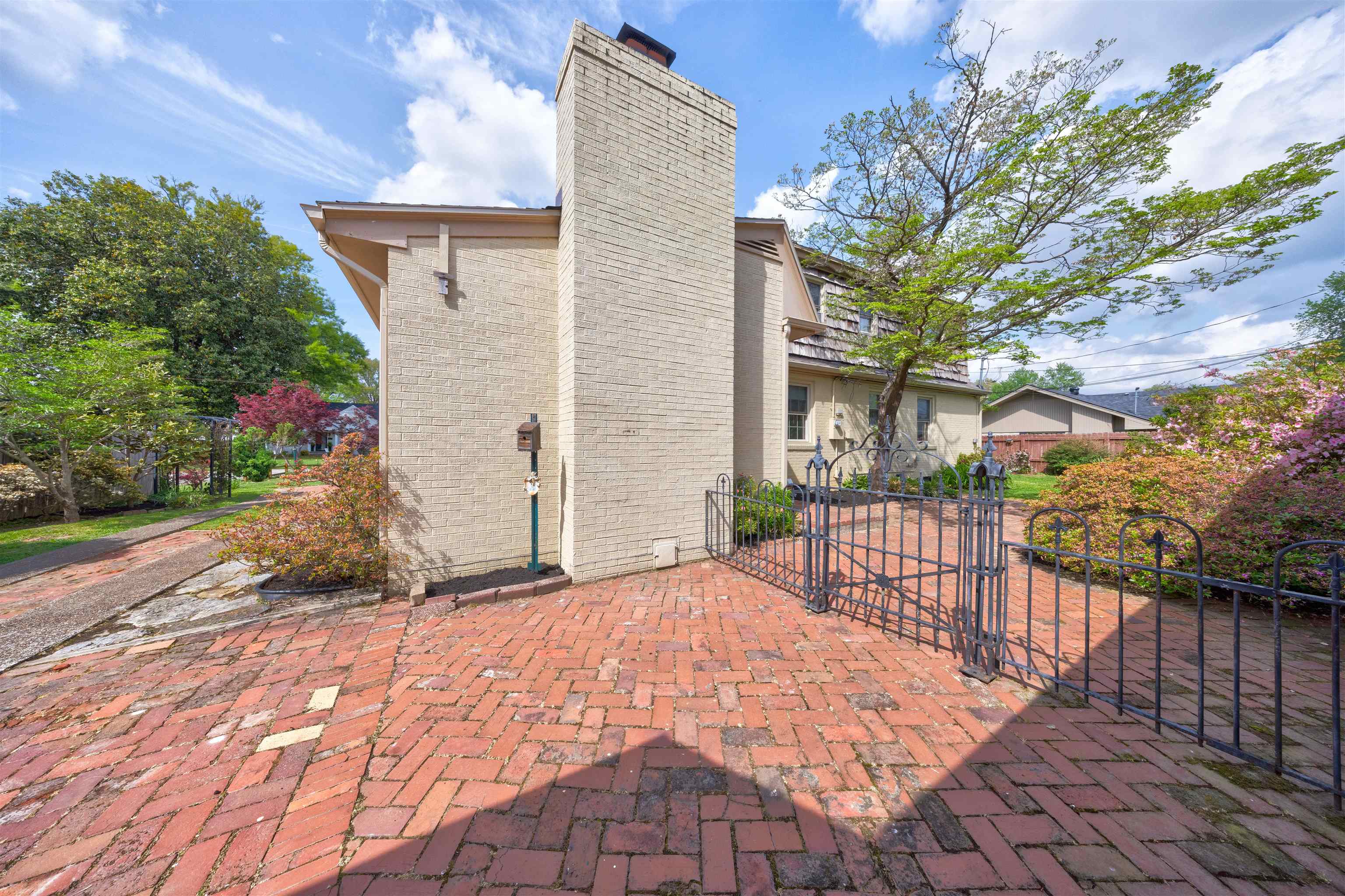 2118 York Drive, Owensboro, Kentucky 42301, 4 Bedrooms Bedrooms, ,2 BathroomsBathrooms,Single Family Residence,For Sale,York Drive,94618