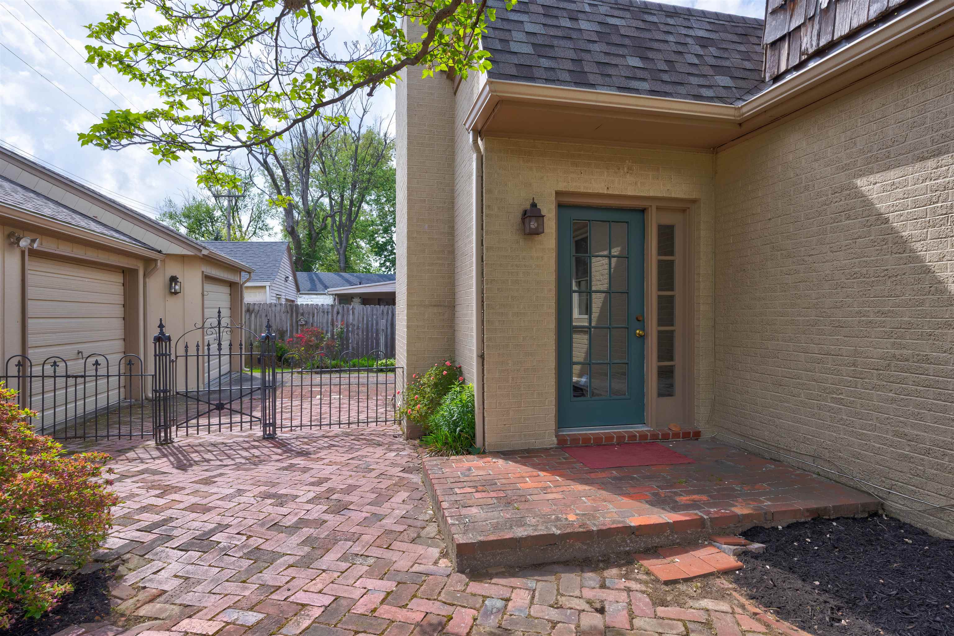 2118 York Drive, Owensboro, Kentucky 42301, 4 Bedrooms Bedrooms, ,2 BathroomsBathrooms,Single Family Residence,For Sale,York Drive,94618