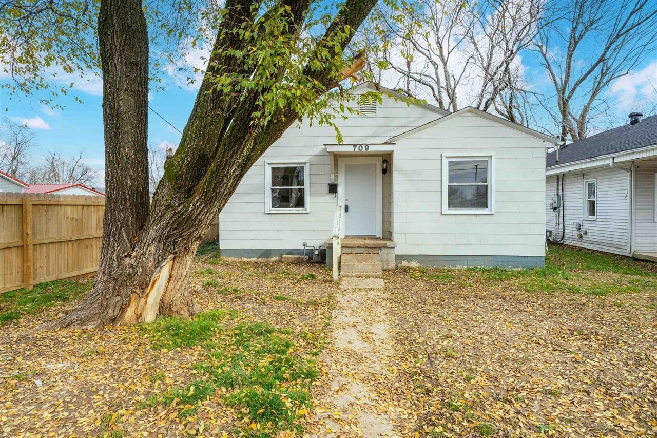 709 Poindexter St, Owensboro, Kentucky 42301, 2 Bedrooms Bedrooms, ,1 BathroomBathrooms,Single Family Residence,For Sale,Poindexter St,94619