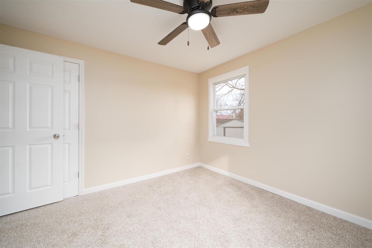 709 Poindexter St, Owensboro, Kentucky 42301, 2 Bedrooms Bedrooms, ,1 BathroomBathrooms,Single Family Residence,For Sale,Poindexter St,94619