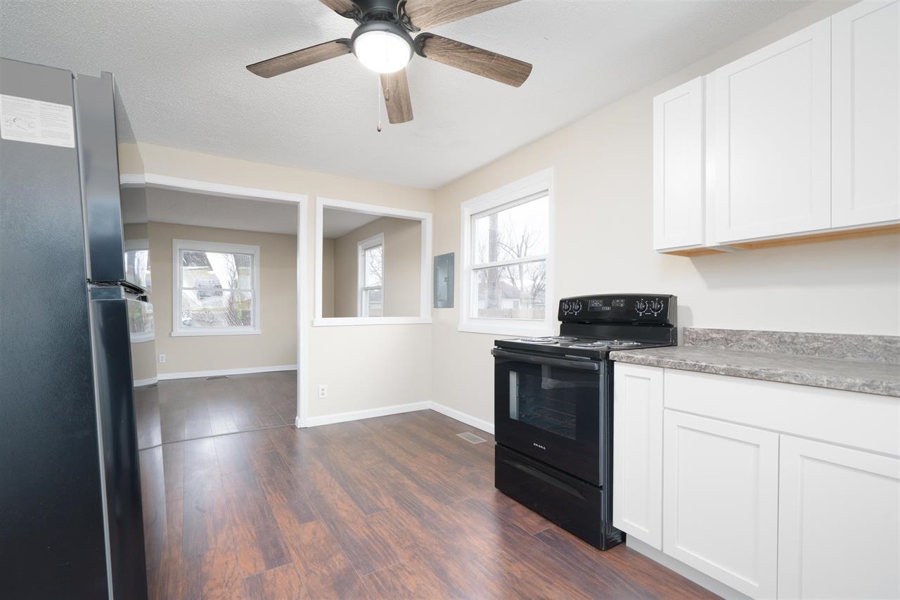 709 Poindexter St, Owensboro, Kentucky 42301, 2 Bedrooms Bedrooms, ,1 BathroomBathrooms,Single Family Residence,For Sale,Poindexter St,94619