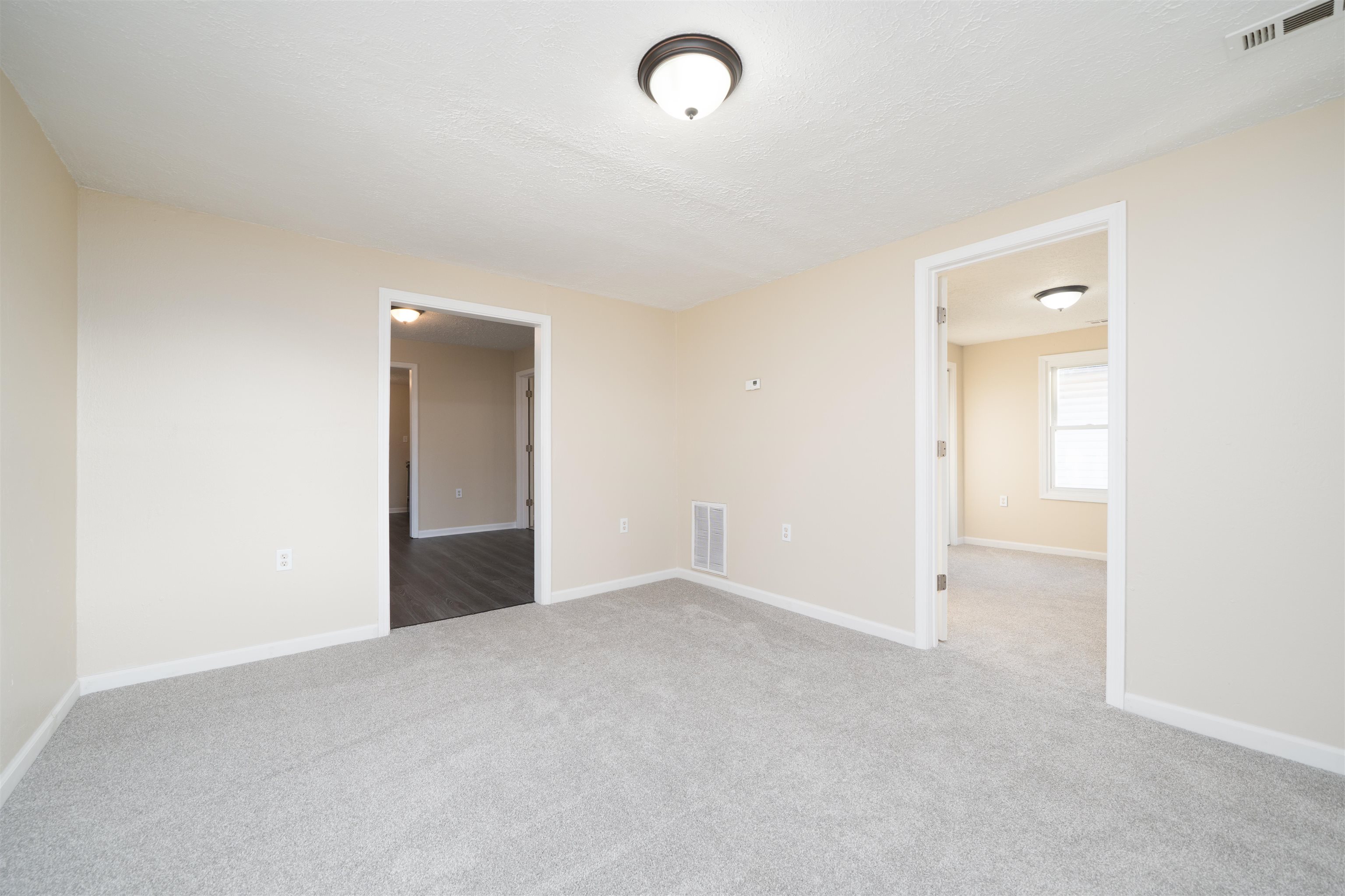 717 Poindexter St, Owensboro, Kentucky 42301, 2 Bedrooms Bedrooms, ,1 BathroomBathrooms,Single Family Residence,For Sale,Poindexter St,94620