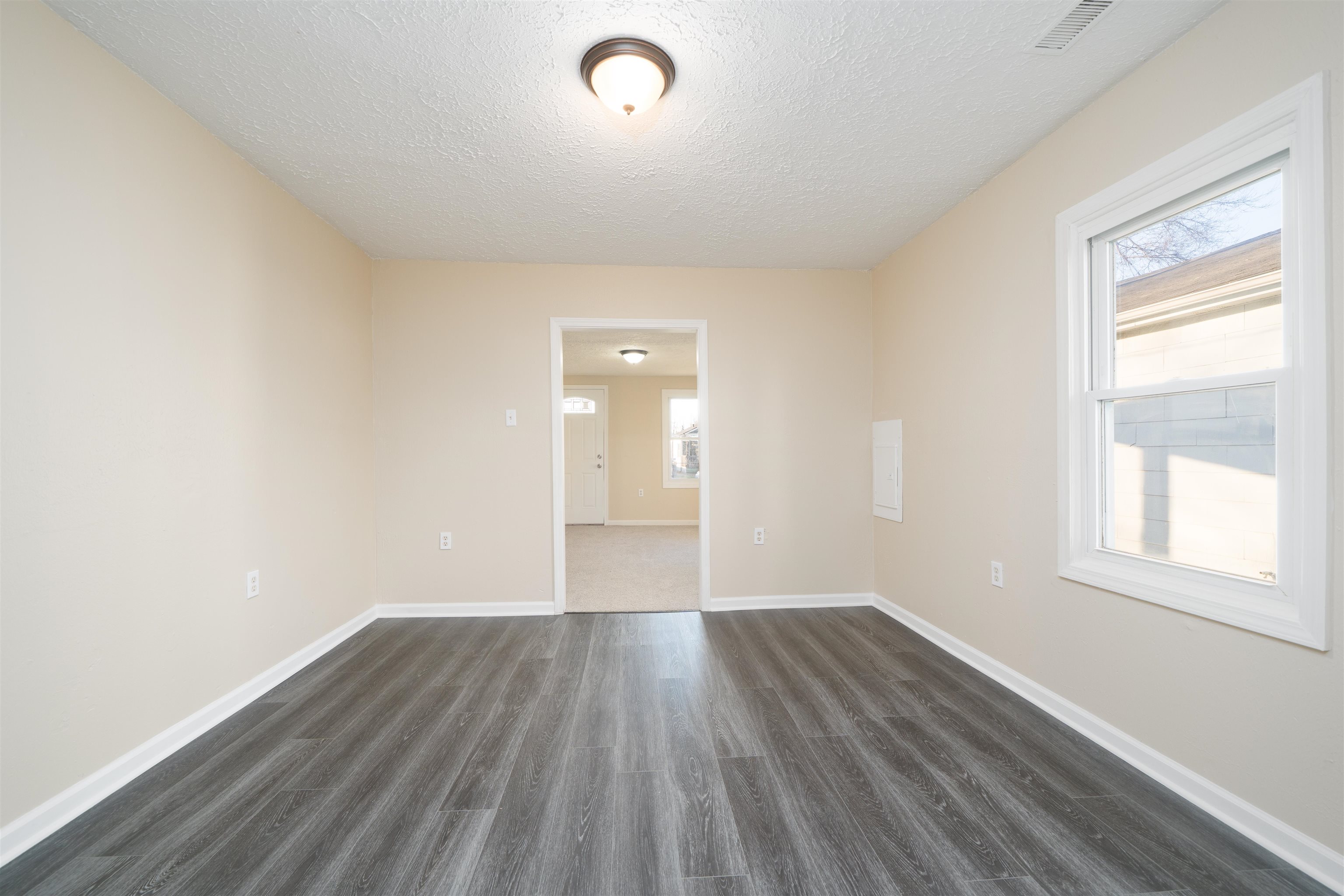 717 Poindexter St, Owensboro, Kentucky 42301, 2 Bedrooms Bedrooms, ,1 BathroomBathrooms,Single Family Residence,For Sale,Poindexter St,94620