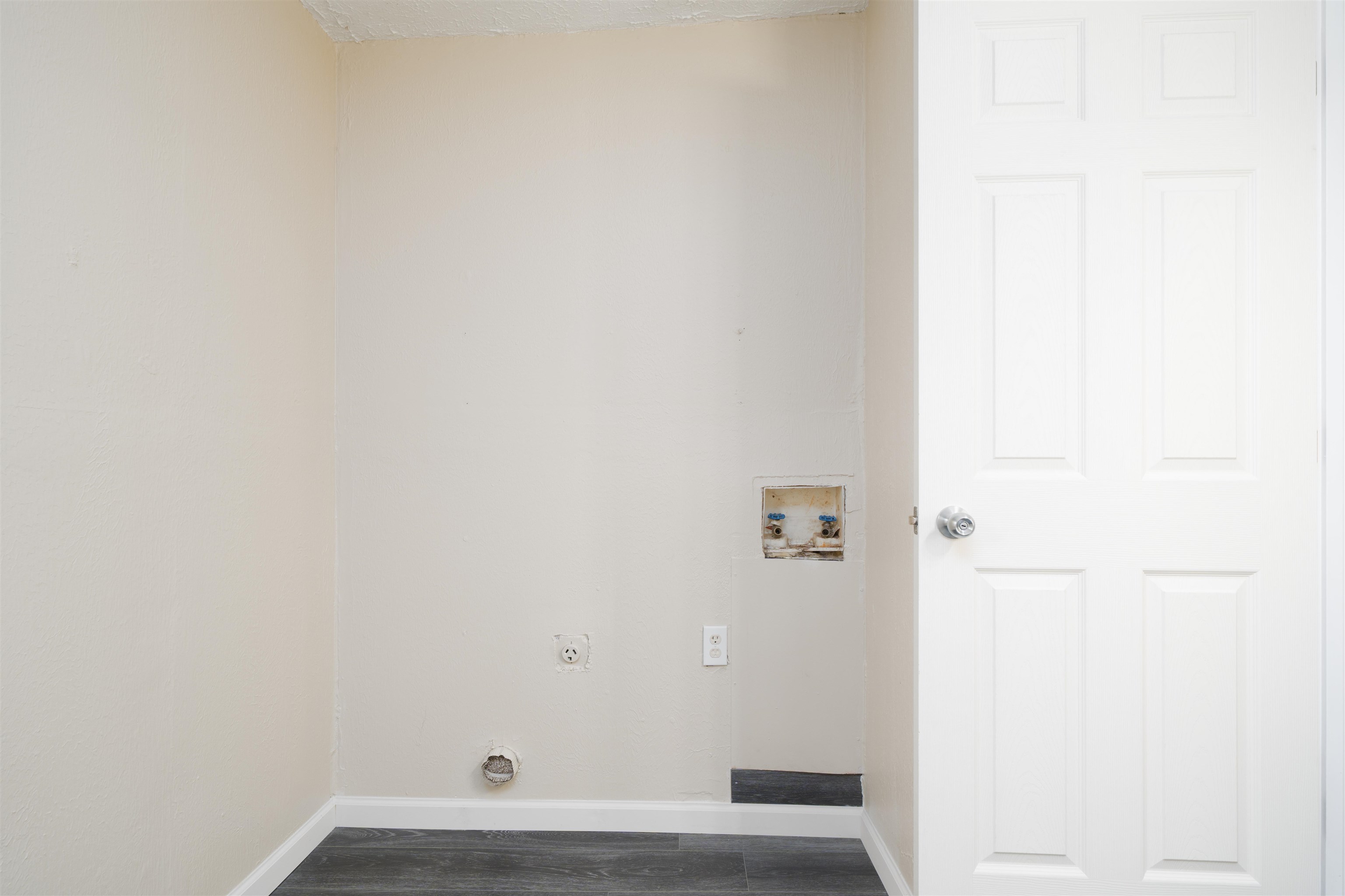 717 Poindexter St, Owensboro, Kentucky 42301, 2 Bedrooms Bedrooms, ,1 BathroomBathrooms,Single Family Residence,For Sale,Poindexter St,94620