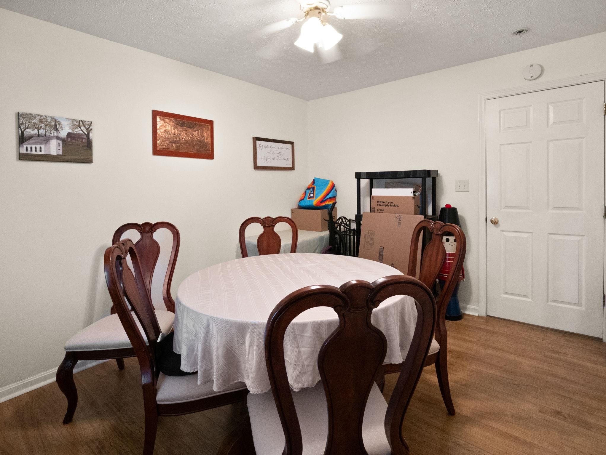 1910 15th Street, Owensboro, Kentucky 42303, 3 Bedrooms Bedrooms, ,2 BathroomsBathrooms,Single Family Residence,For Sale,15th Street,94622