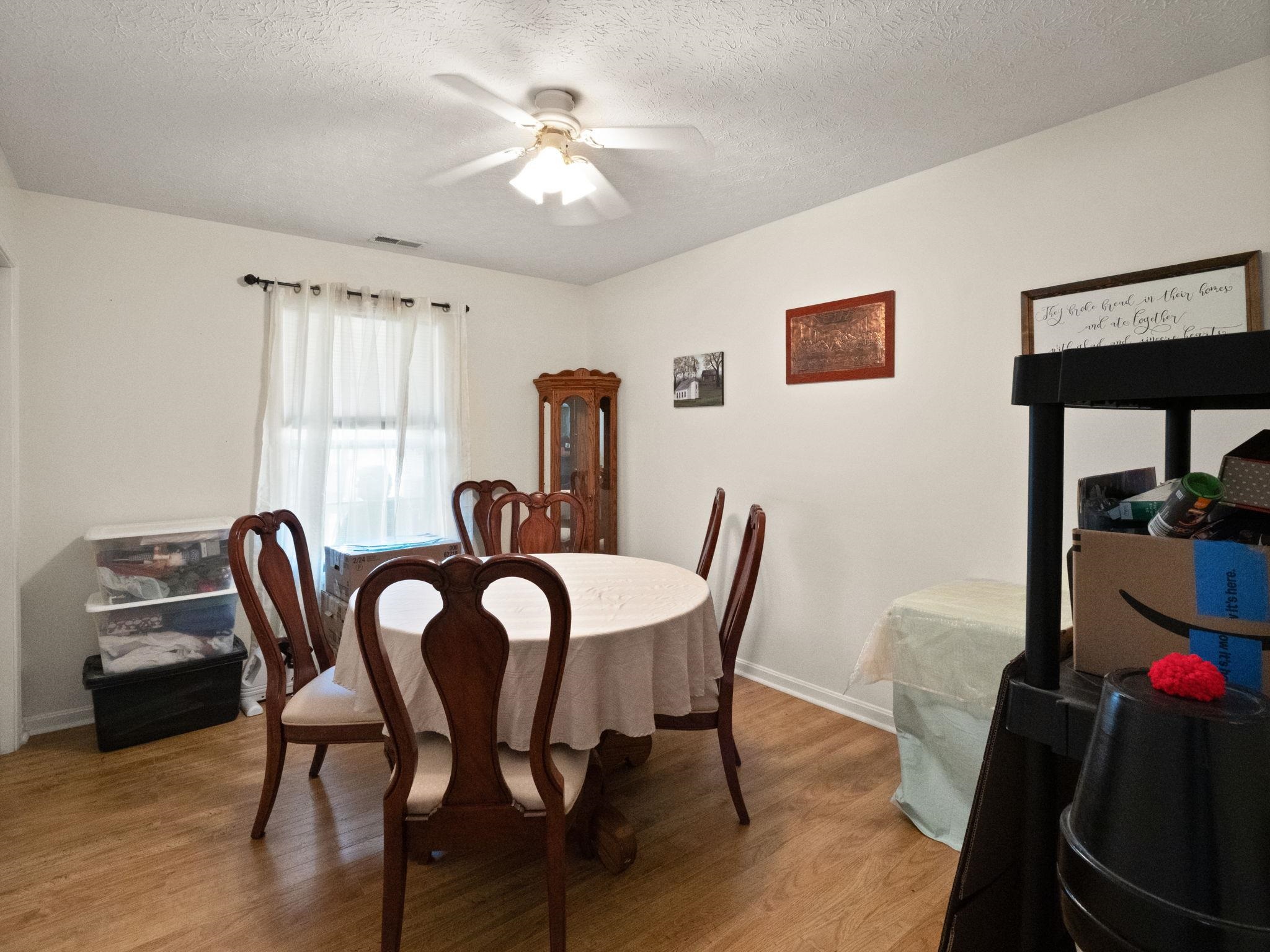 1910 15th Street, Owensboro, Kentucky 42303, 3 Bedrooms Bedrooms, ,2 BathroomsBathrooms,Single Family Residence,For Sale,15th Street,94622