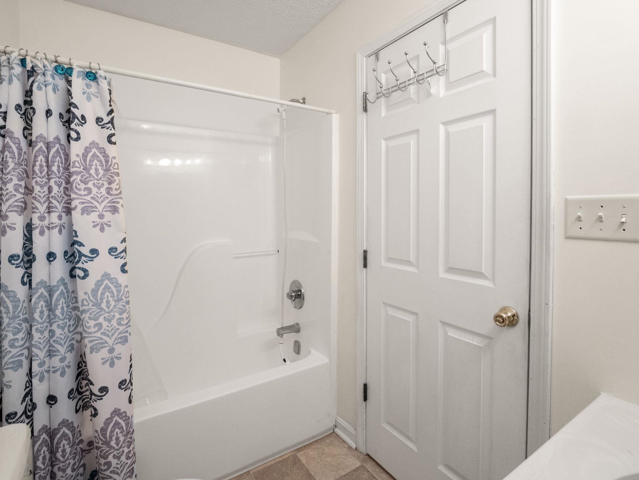 1910 15th Street, Owensboro, Kentucky 42303, 3 Bedrooms Bedrooms, ,2 BathroomsBathrooms,Single Family Residence,For Sale,15th Street,94622