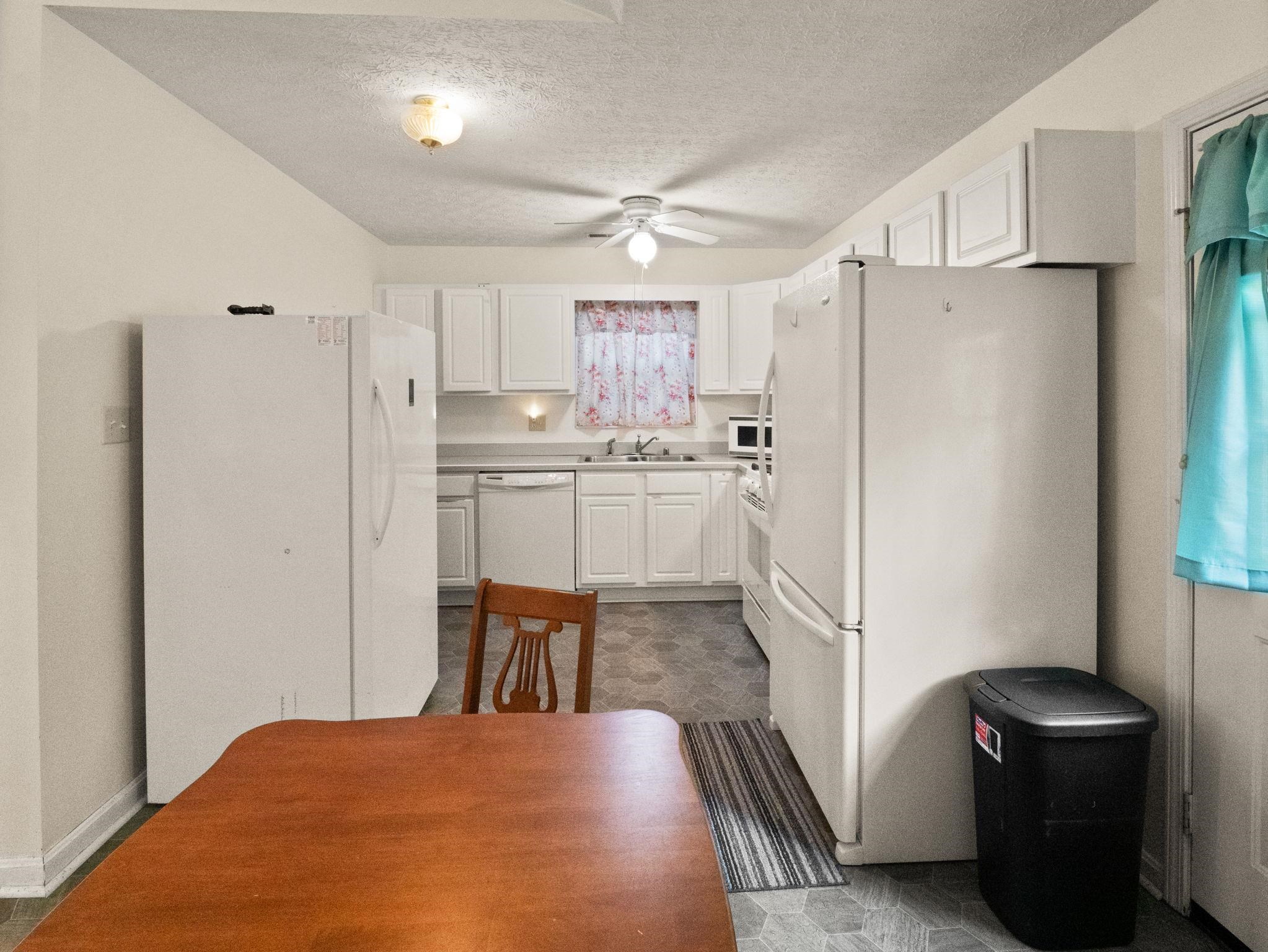 1910 15th Street, Owensboro, Kentucky 42303, 3 Bedrooms Bedrooms, ,2 BathroomsBathrooms,Single Family Residence,For Sale,15th Street,94622