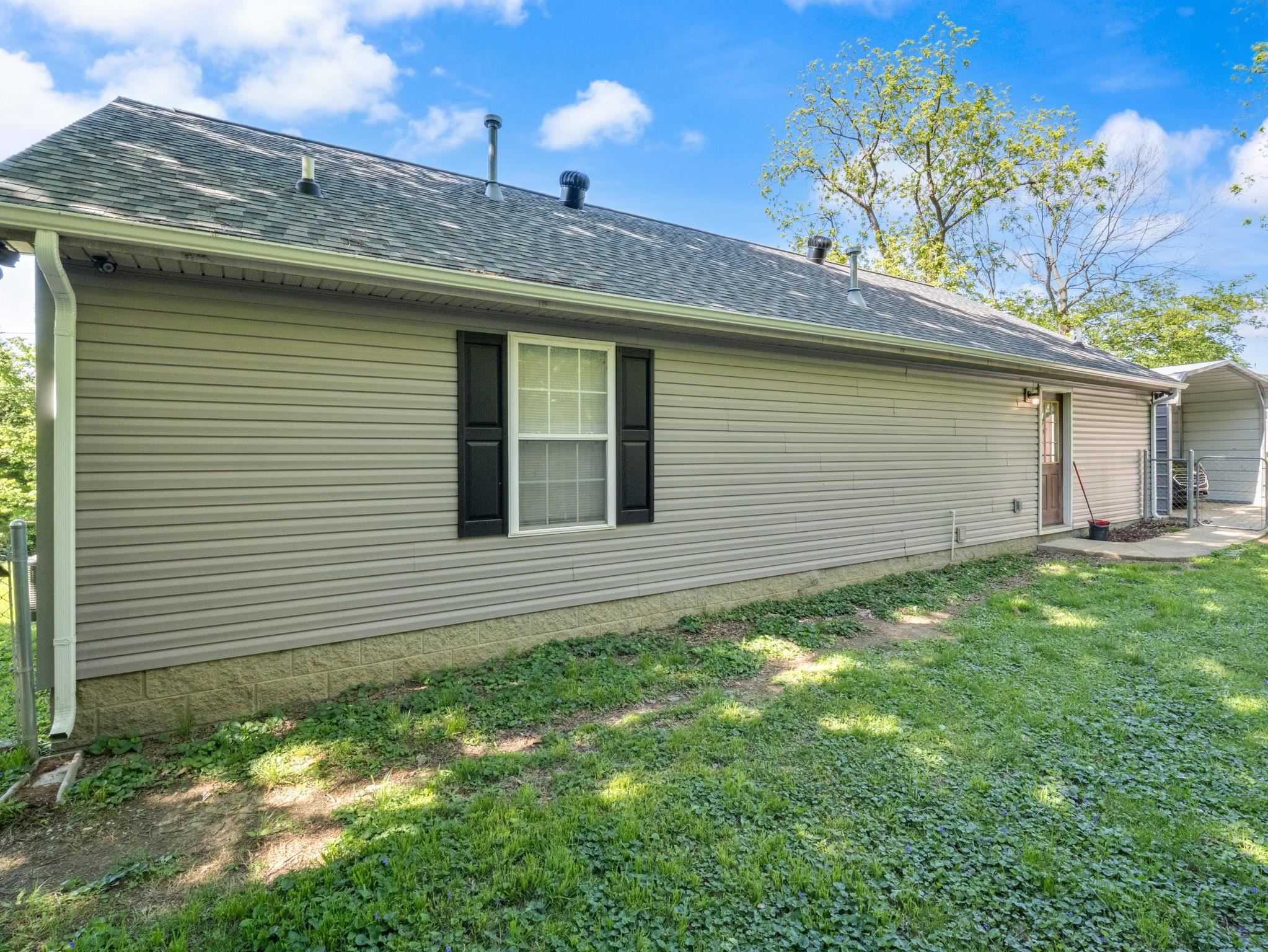1910 15th Street, Owensboro, Kentucky 42303, 3 Bedrooms Bedrooms, ,2 BathroomsBathrooms,Single Family Residence,For Sale,15th Street,94622