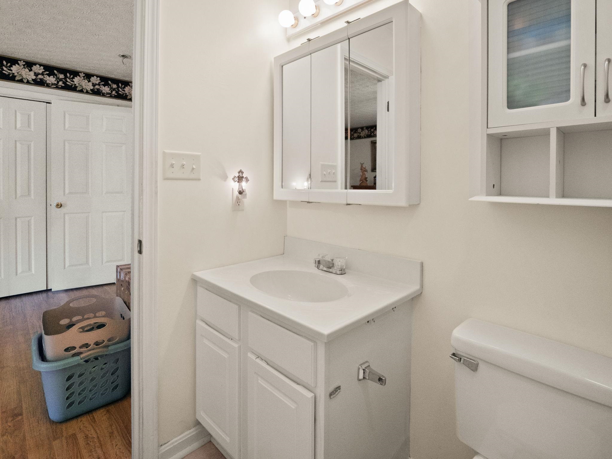 1910 15th Street, Owensboro, Kentucky 42303, 3 Bedrooms Bedrooms, ,2 BathroomsBathrooms,Single Family Residence,For Sale,15th Street,94622