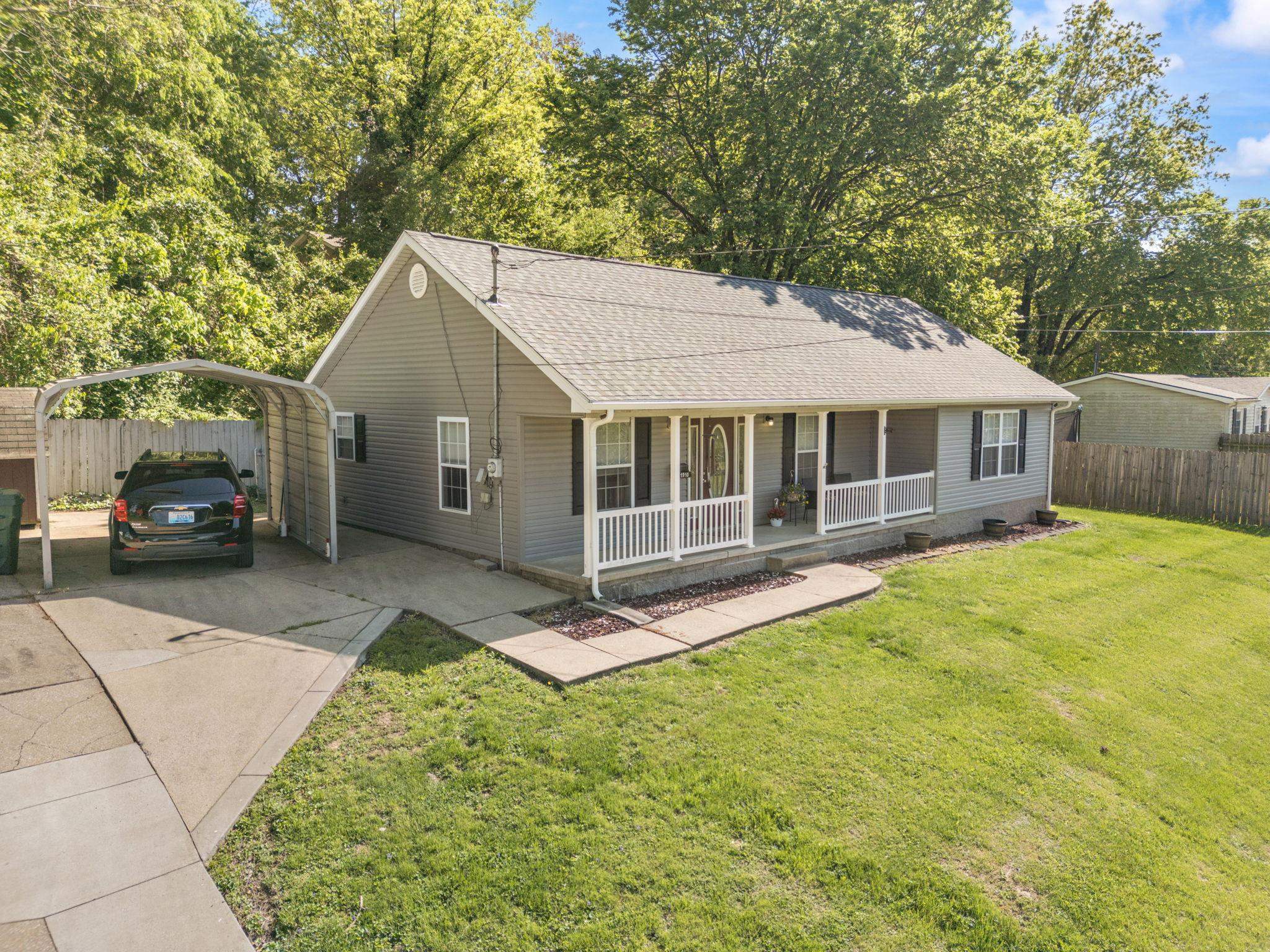 1910 15th Street, Owensboro, Kentucky 42303, 3 Bedrooms Bedrooms, ,2 BathroomsBathrooms,Single Family Residence,For Sale,15th Street,94622