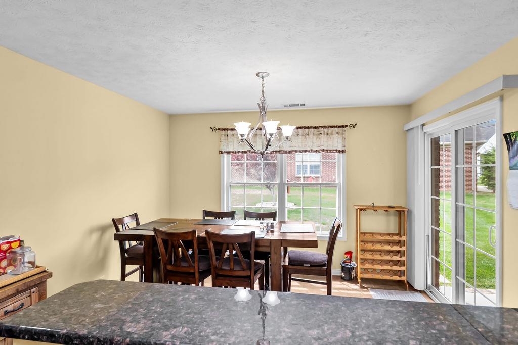 2878 Brooks Pkwy, Owensboro, Kentucky 42303, 3 Bedrooms Bedrooms, ,2 BathroomsBathrooms,Single Family Residence,For Sale,Brooks Pkwy,94625