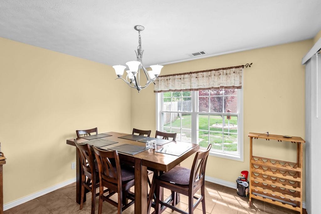 2878 Brooks Pkwy, Owensboro, Kentucky 42303, 3 Bedrooms Bedrooms, ,2 BathroomsBathrooms,Single Family Residence,For Sale,Brooks Pkwy,94625