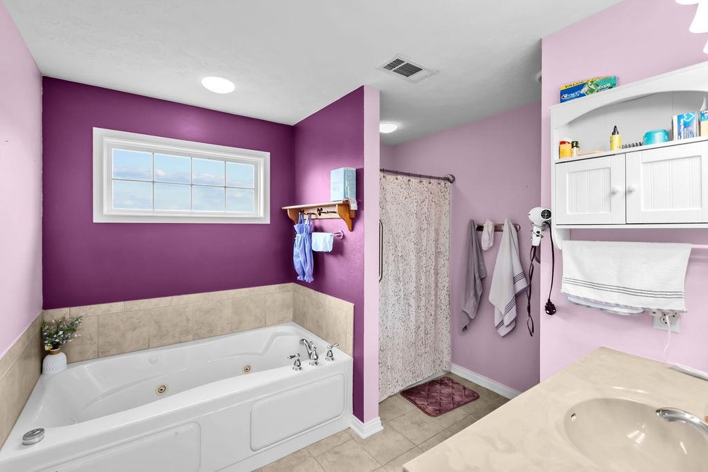 2878 Brooks Pkwy, Owensboro, Kentucky 42303, 3 Bedrooms Bedrooms, ,2 BathroomsBathrooms,Single Family Residence,For Sale,Brooks Pkwy,94625