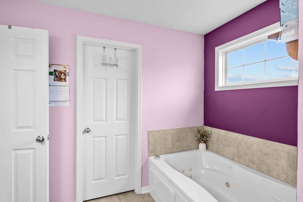 2878 Brooks Pkwy, Owensboro, Kentucky 42303, 3 Bedrooms Bedrooms, ,2 BathroomsBathrooms,Single Family Residence,For Sale,Brooks Pkwy,94625