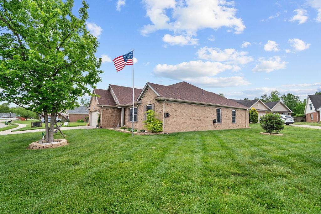 2878 Brooks Pkwy, Owensboro, Kentucky 42303, 3 Bedrooms Bedrooms, ,2 BathroomsBathrooms,Single Family Residence,For Sale,Brooks Pkwy,94625