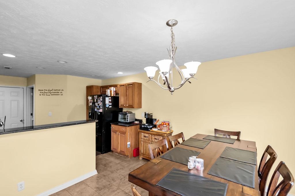 2878 Brooks Pkwy, Owensboro, Kentucky 42303, 3 Bedrooms Bedrooms, ,2 BathroomsBathrooms,Single Family Residence,For Sale,Brooks Pkwy,94625